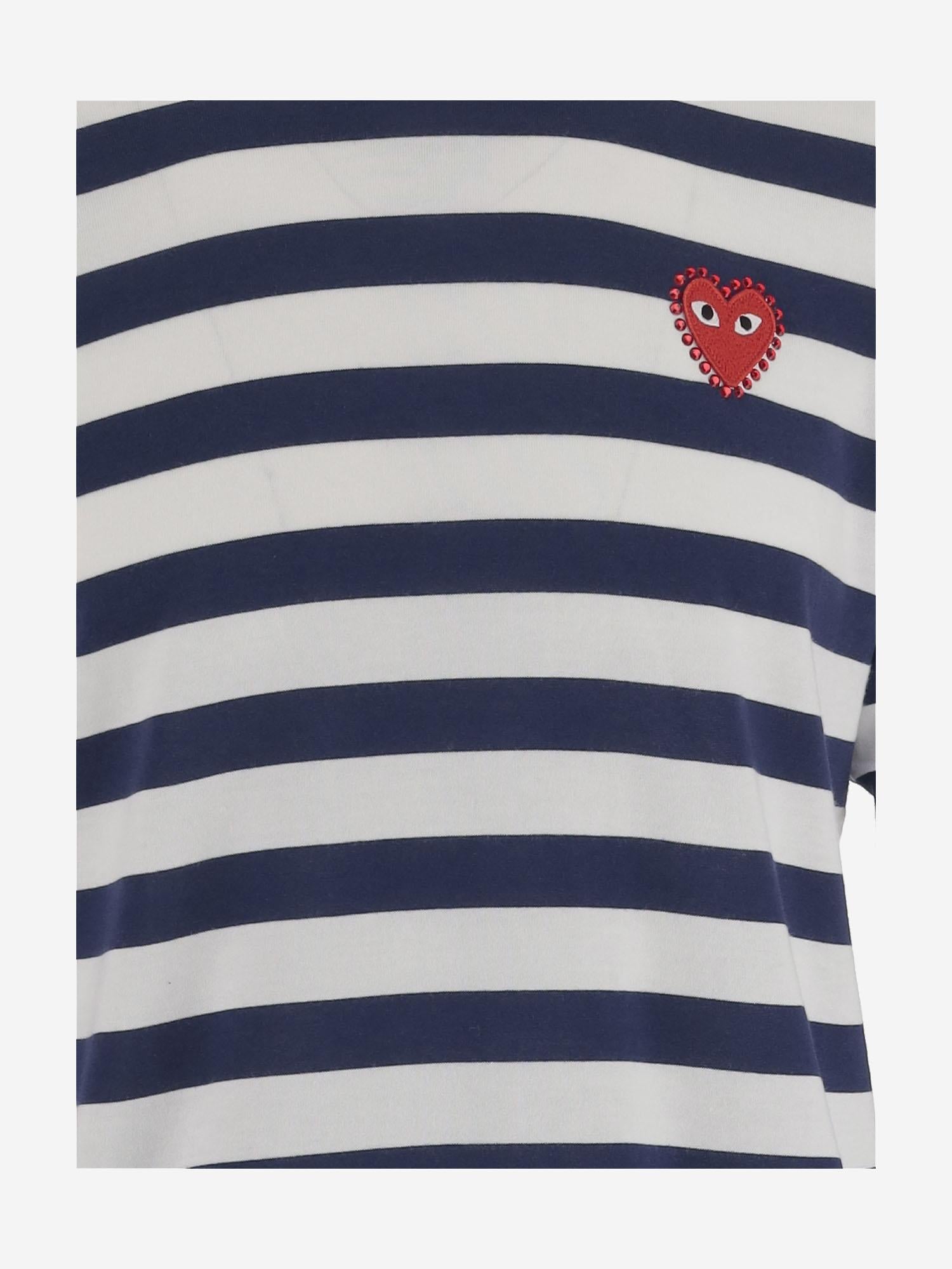 T-SHIRT A MANICHE LUNGHE CON DETTAGLIO LOGO A FORMA DI CUORE AXT805051 1 PLAY
