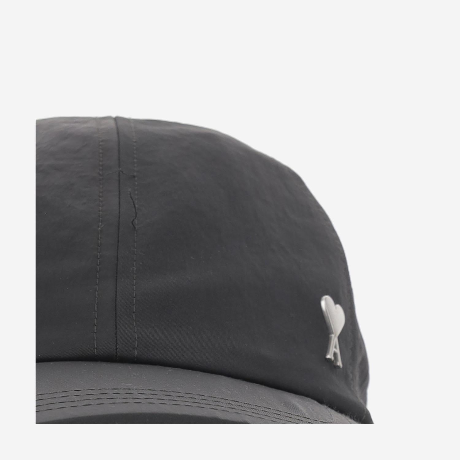 CAPPELLO DA BASEBALL IN NYLON CON LOGO UCP268PA0035 020 AMI