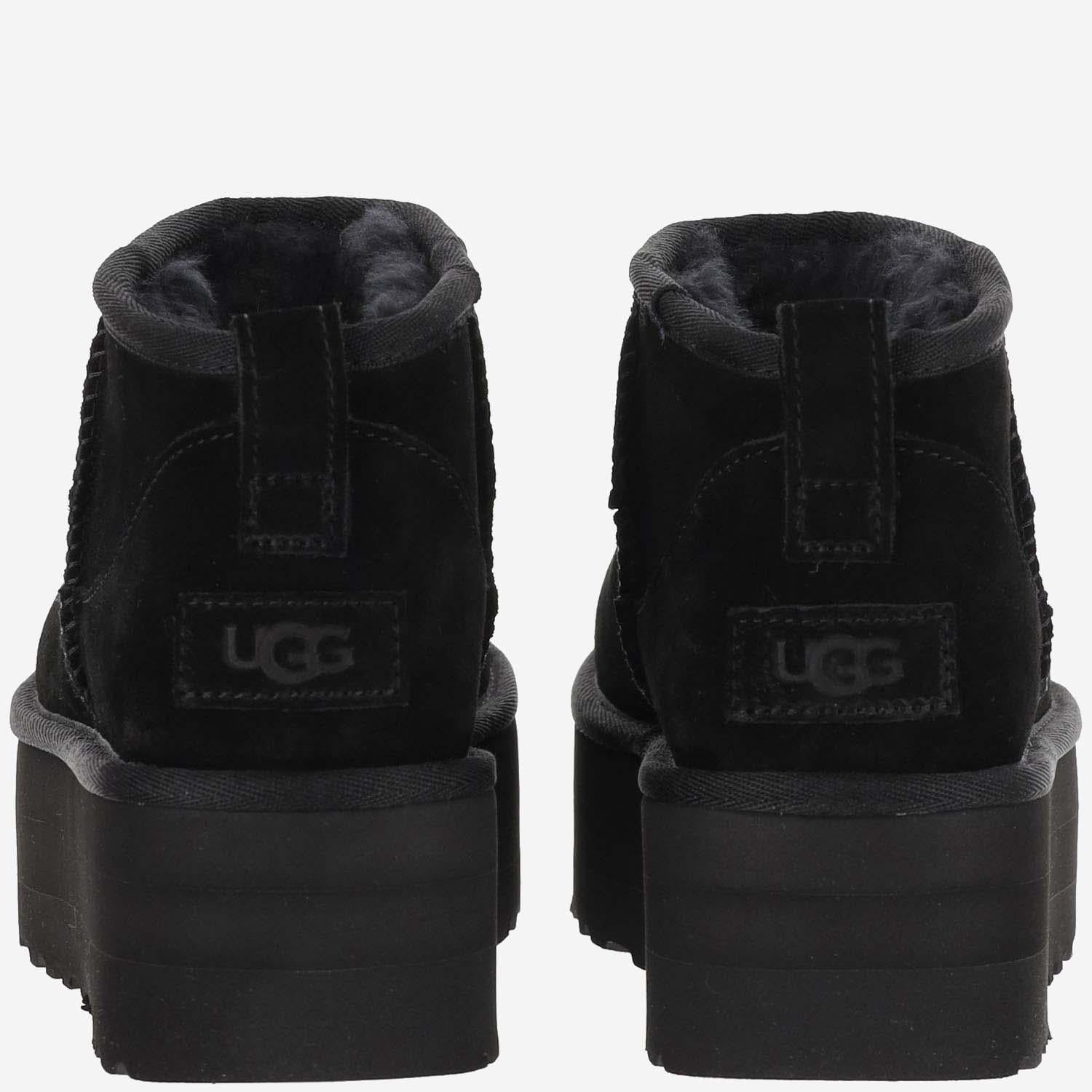 STIVALETTI CON PLATEAU CLASSIC ULTRA MINI 1135092 BLK UGG