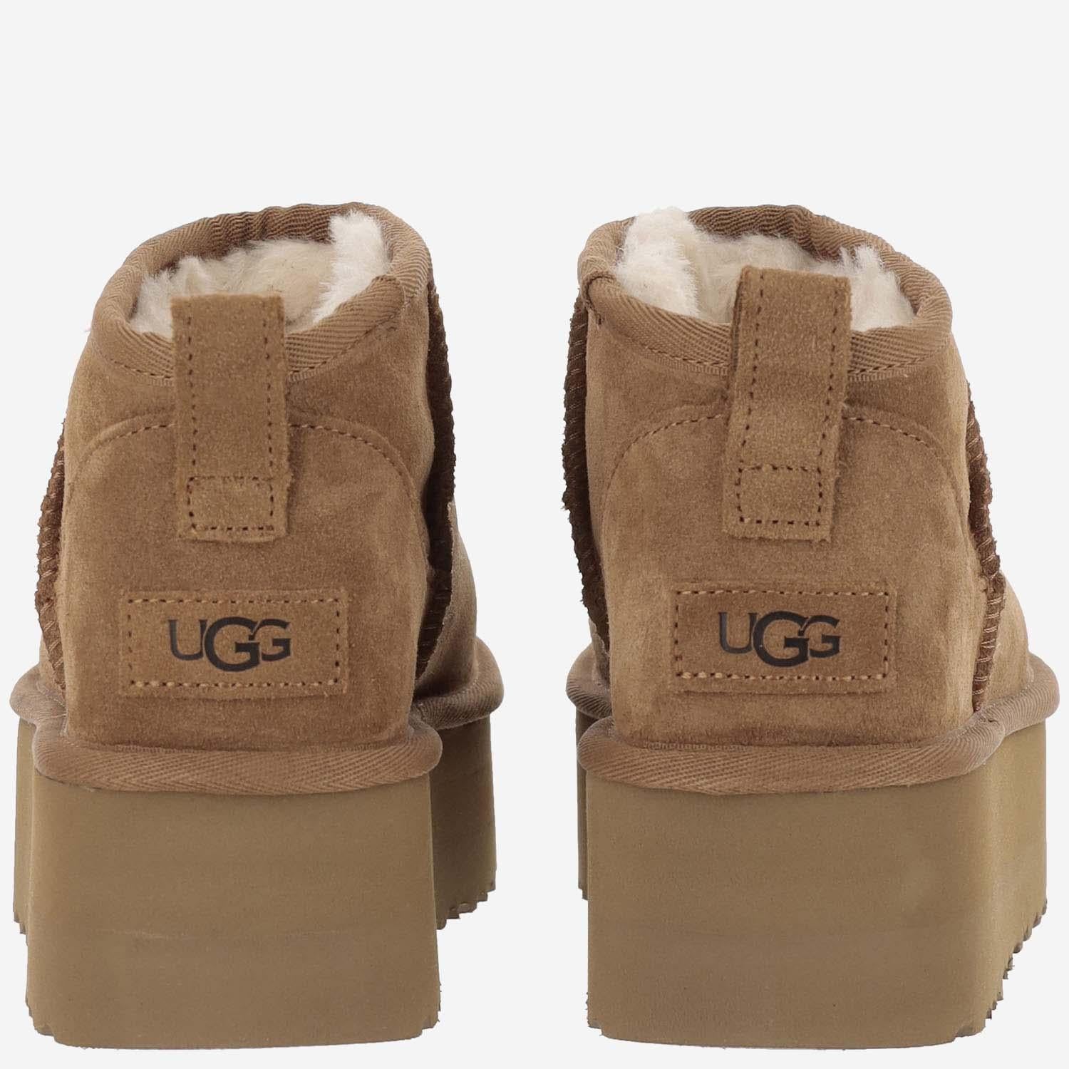 STIVALETTI CON PLATEAU CLASSIC ULTRA MINI 1135092 CHE UGG