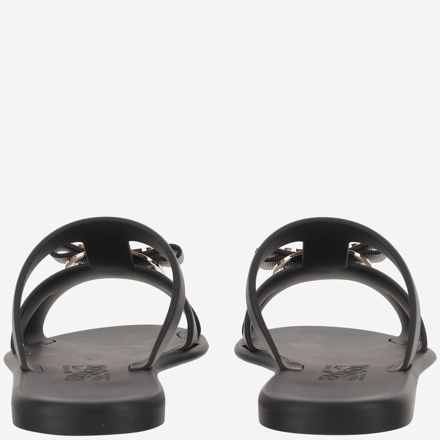 SANDALI NEW VARA IN GOMMA LILOU NERO SALVATORE FERRAGAMO