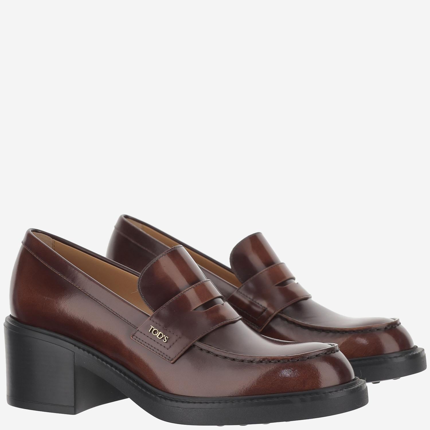 MOCASSINI IN PELLE XXW73L0JK40SHA S003 TODS