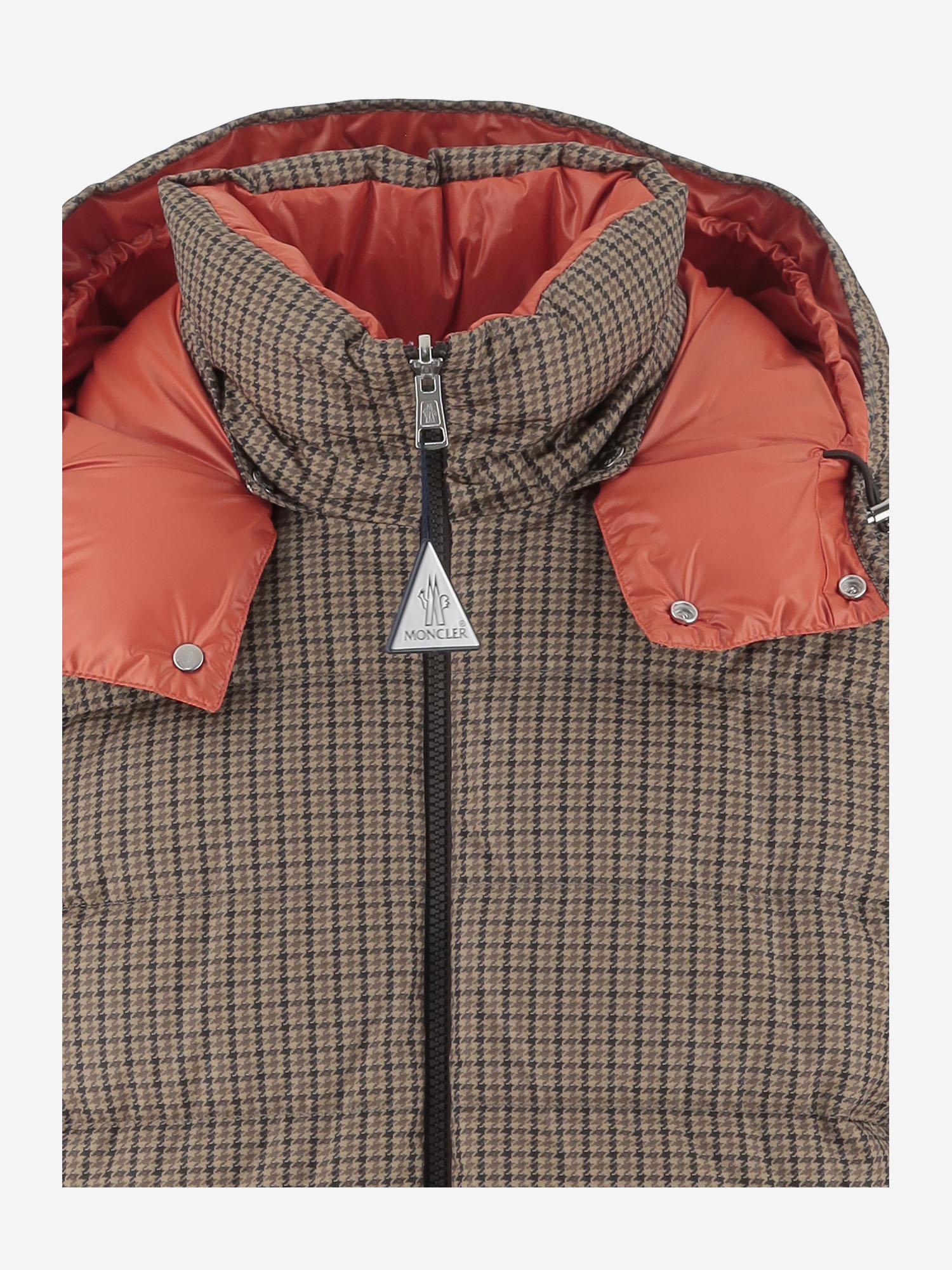 PIUMINO REVERSIBILE JONAGE 1A00008 598OES22 MONCLER