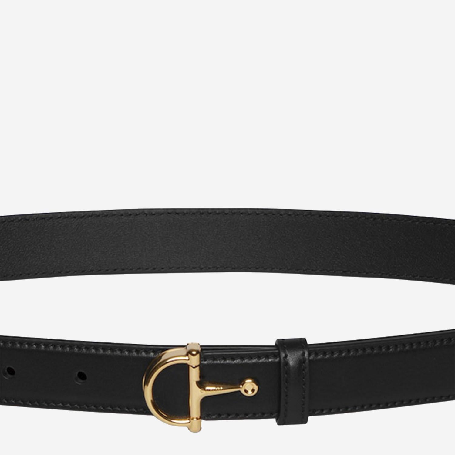Cintura sottile in pelle con fibbia a mezzo morsetto 836993 AAEC21000 GUCCI