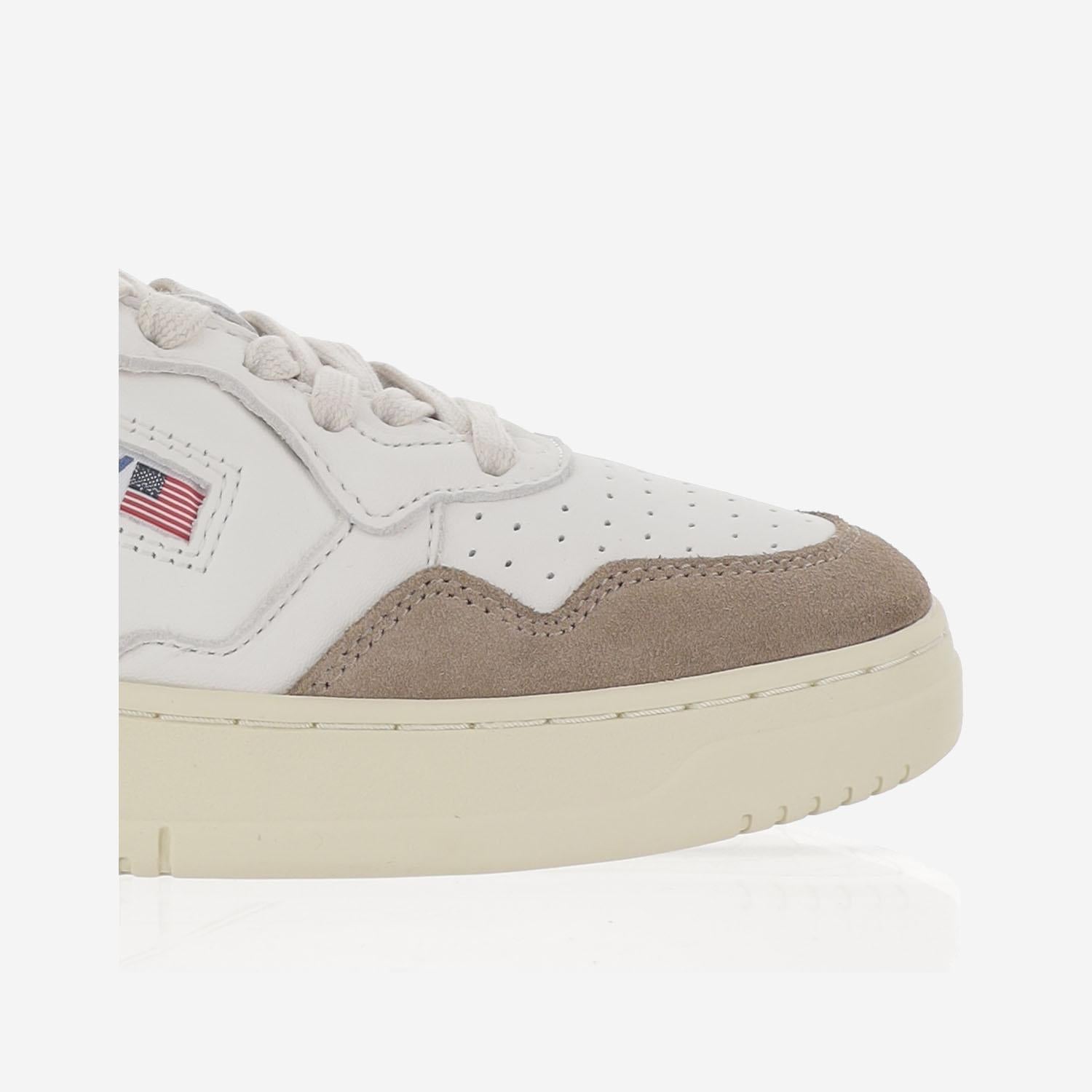 SNEAKERS LOW MEDALIST IN PELLE AULMGS43 WHTTOBACCO AUTRY