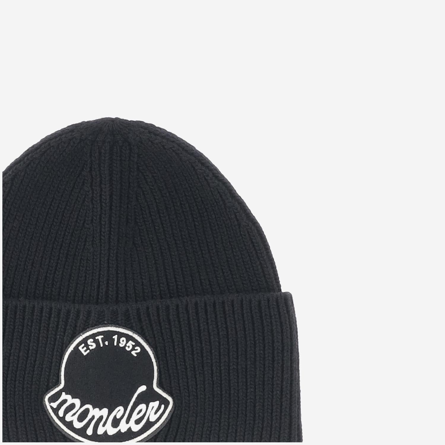BEANIE IN LANA CON LOGO 3B00029 M1242999 MONCLER