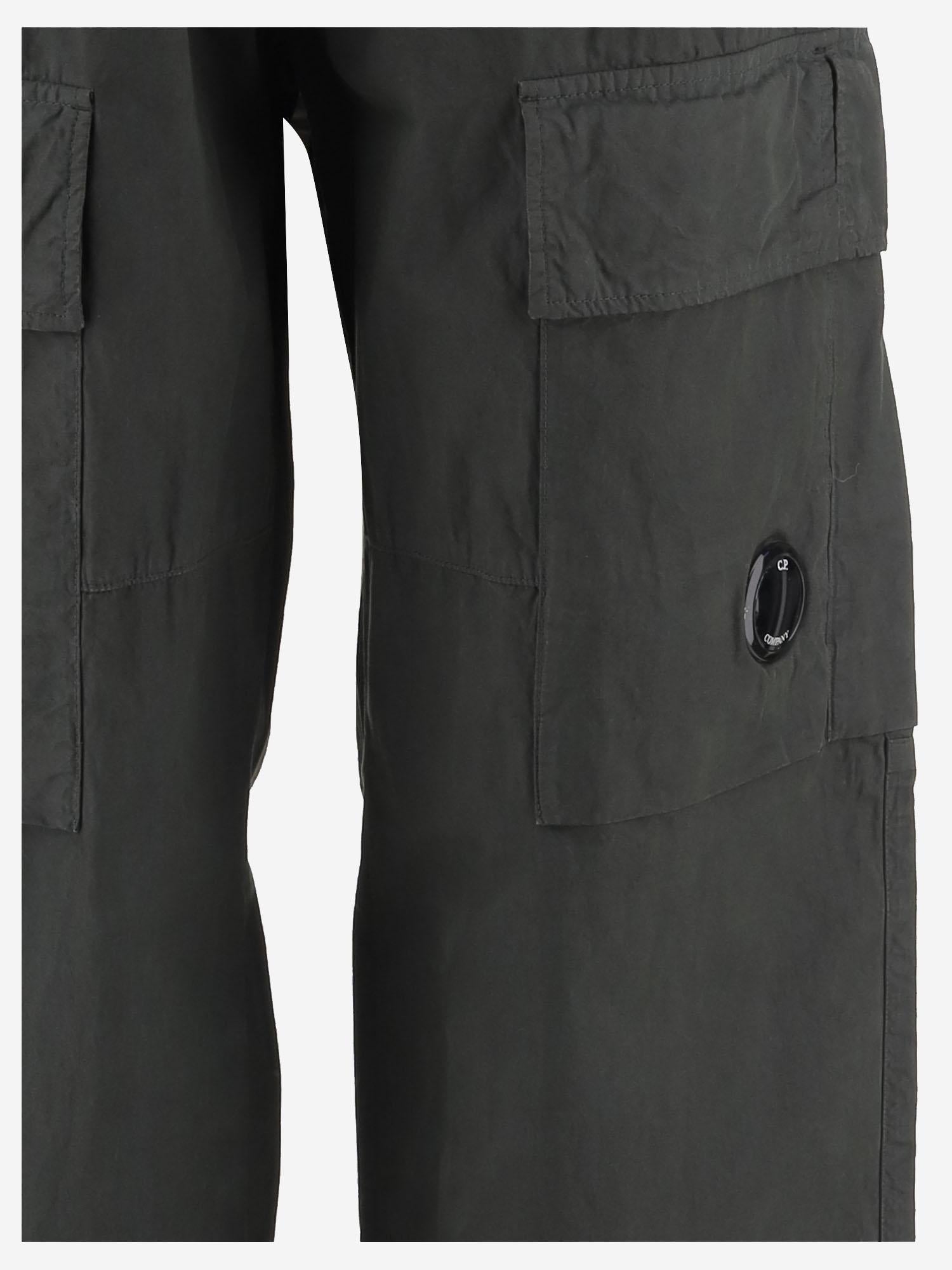 PANTALONI CARGO IN COTONE 19CMPA066A 110324G978 CP COMPANY