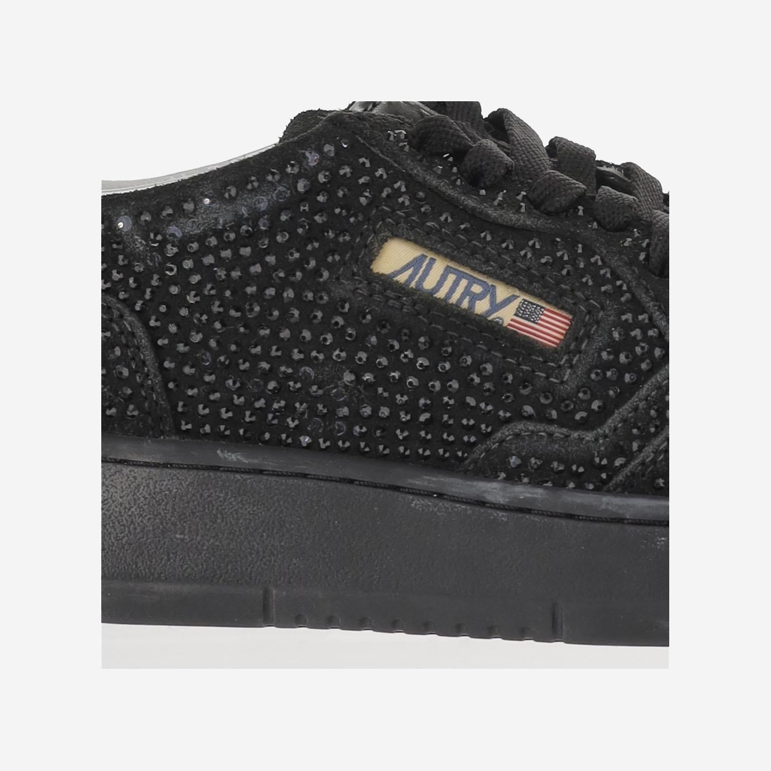 SNEAKERS MEDALIST LOW WOM AULWNA02 BLACK AUTRY