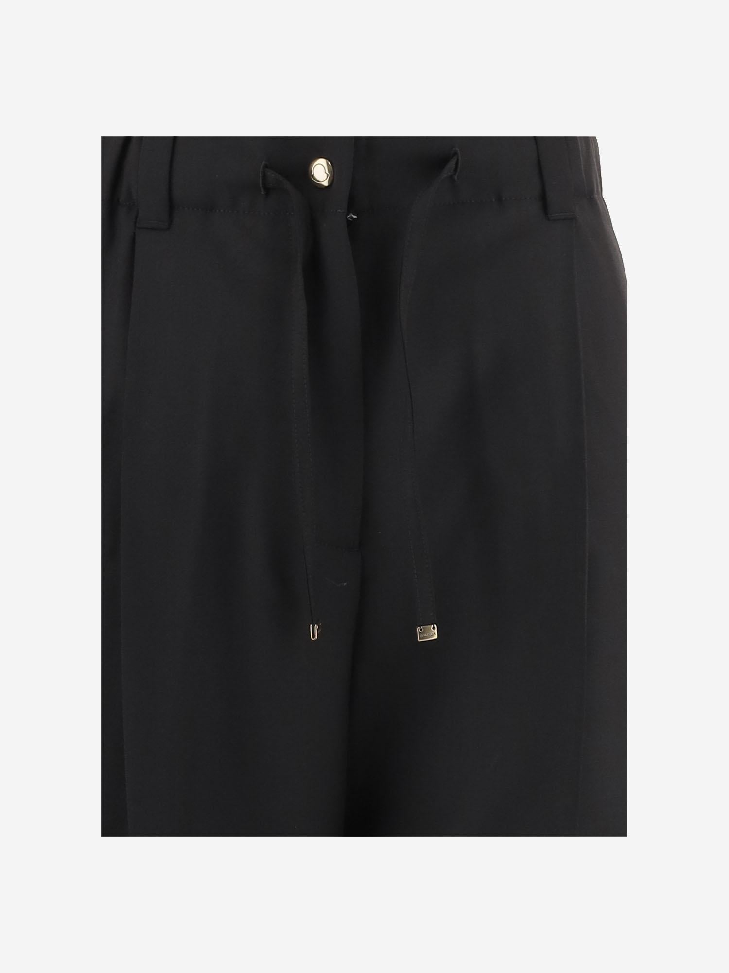 Pantaloni in gabardine di lana 2A00018598XP 999 MONCLER