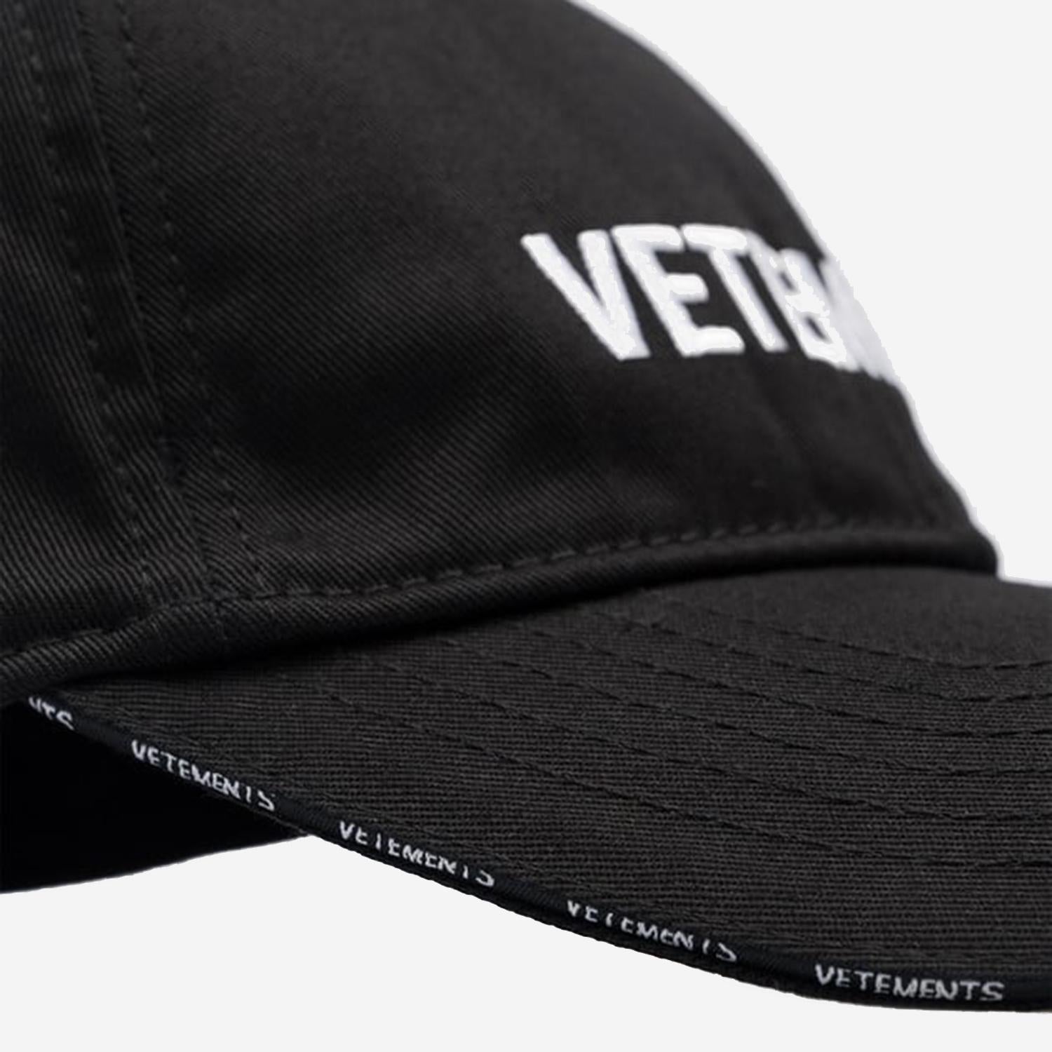 CAPPELLO DA BASEBALL IN COTONE UE54CA180B BLACK VETEMENTS