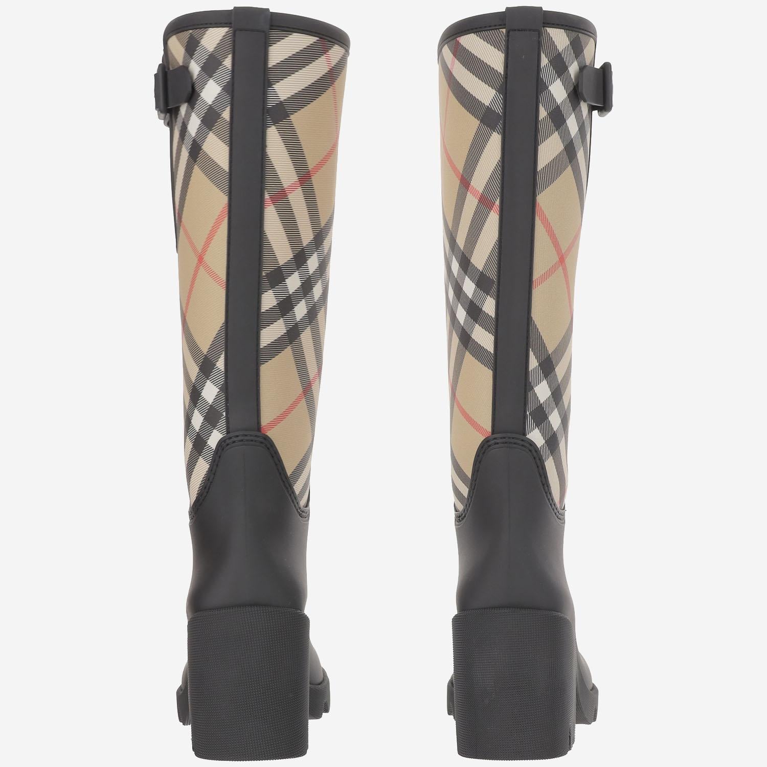 Stivali alti con Marsh Stamp 8111680 BLACK BURBERRY