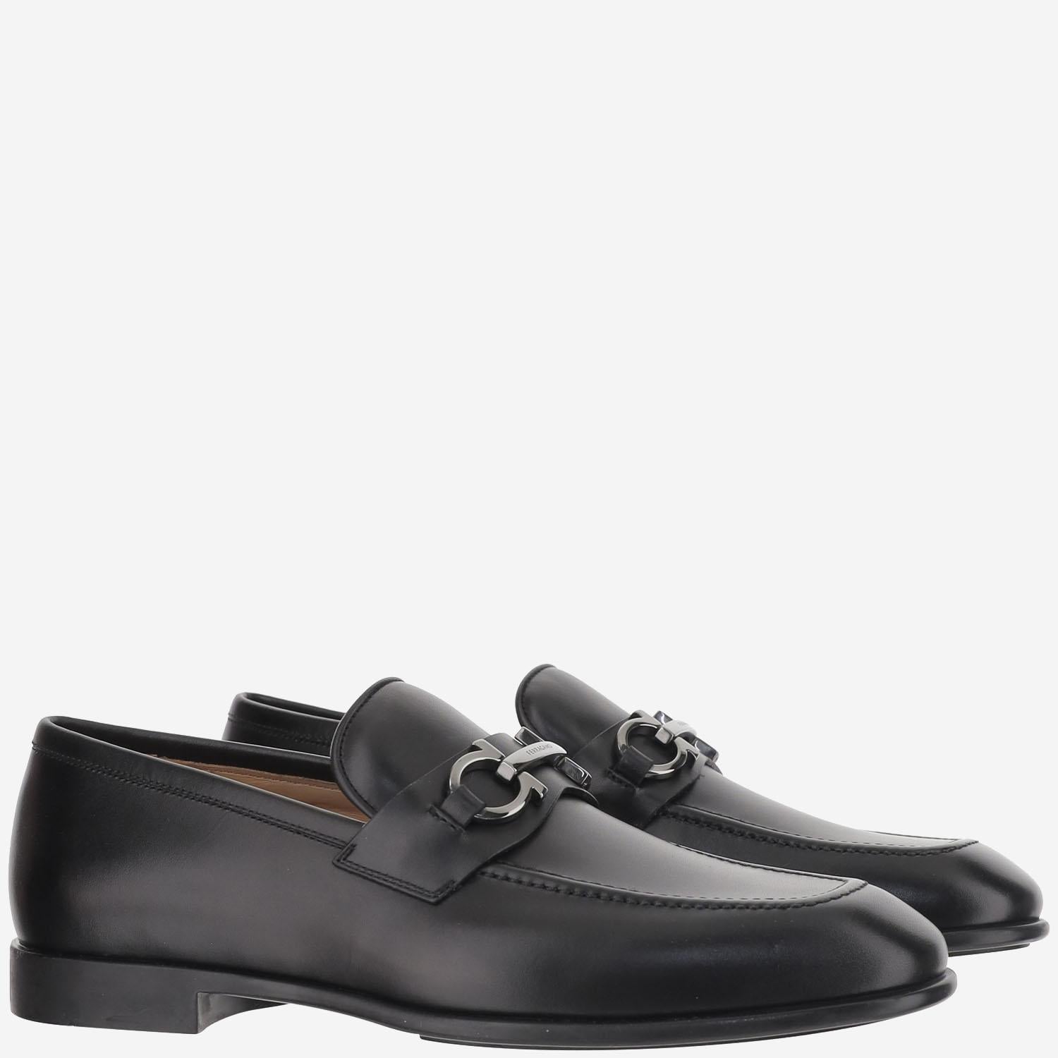 MOCASSINI GANICINI IN PELLE FOSTER 003NERONEWBISCOTTONEWBISCOTTO SALVATORE FERRAGAMO