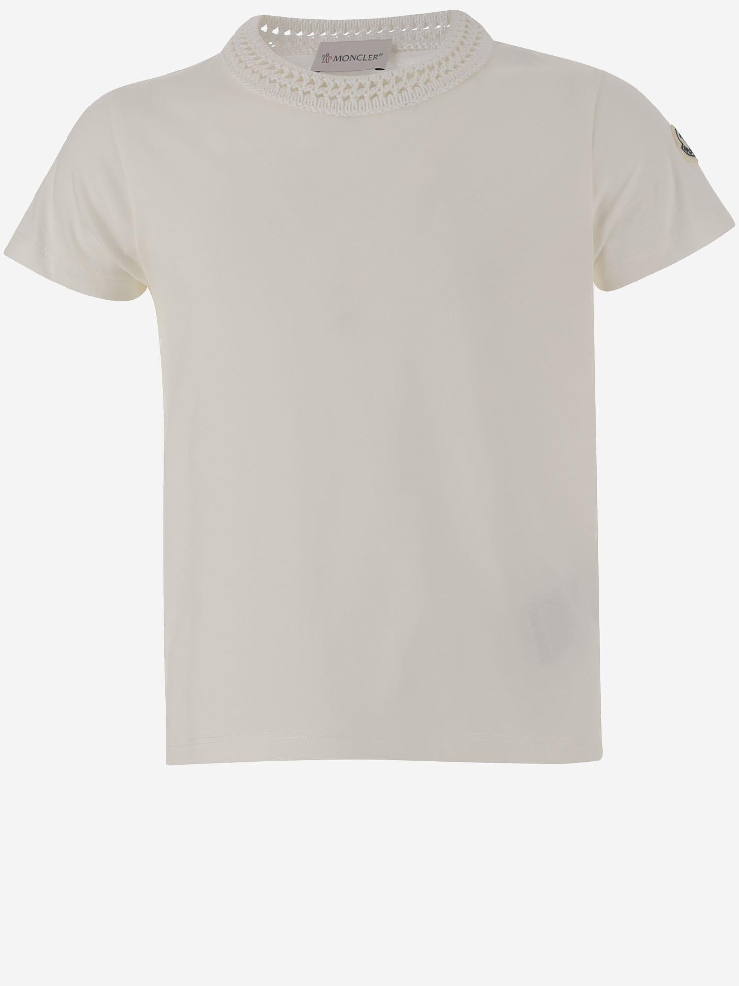T-shirt in cotone con dettaglio realizzato alluncinetto 8C0004183907 034 MONCLER ENFANTS