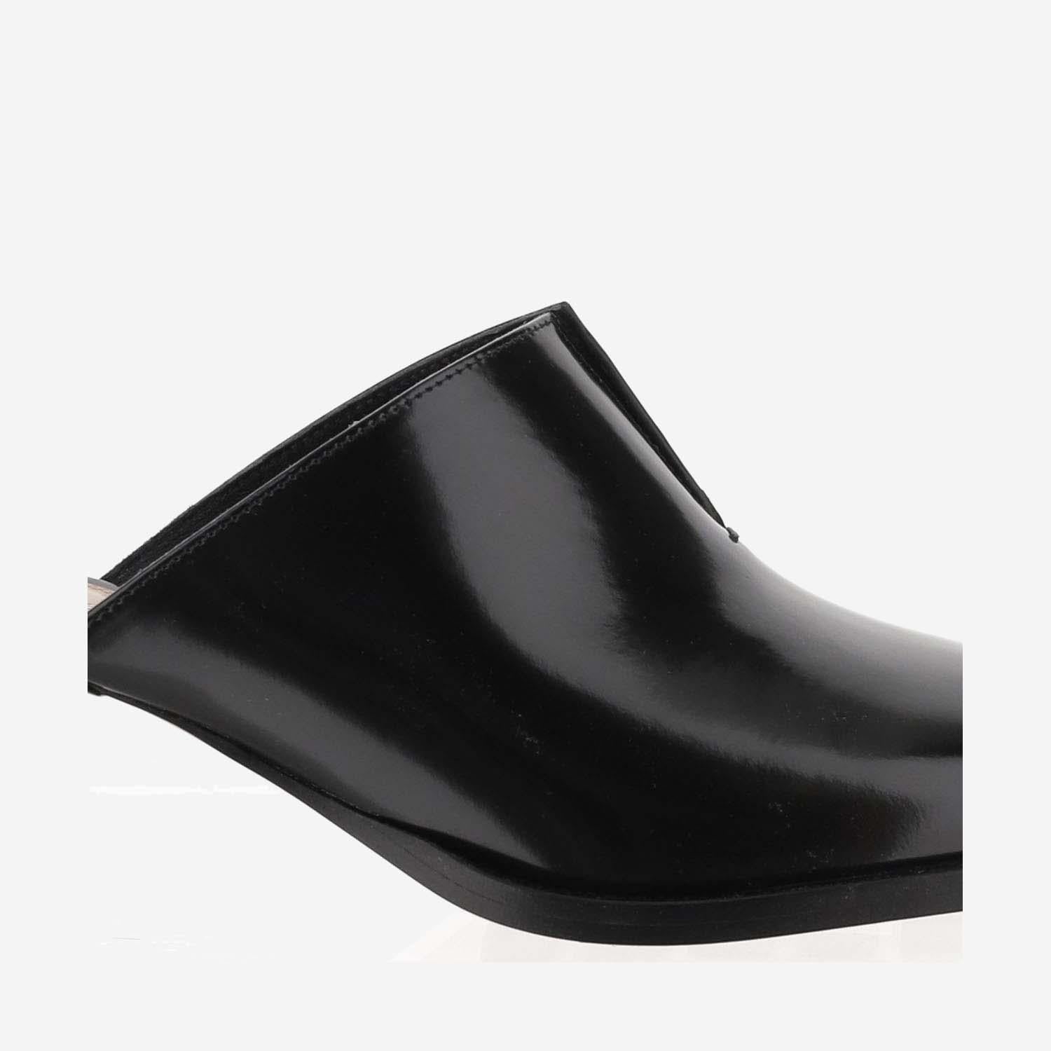 MULES CHA-CHA IN PELLE 787035 V4BO01000 BOTTEGA VENETA