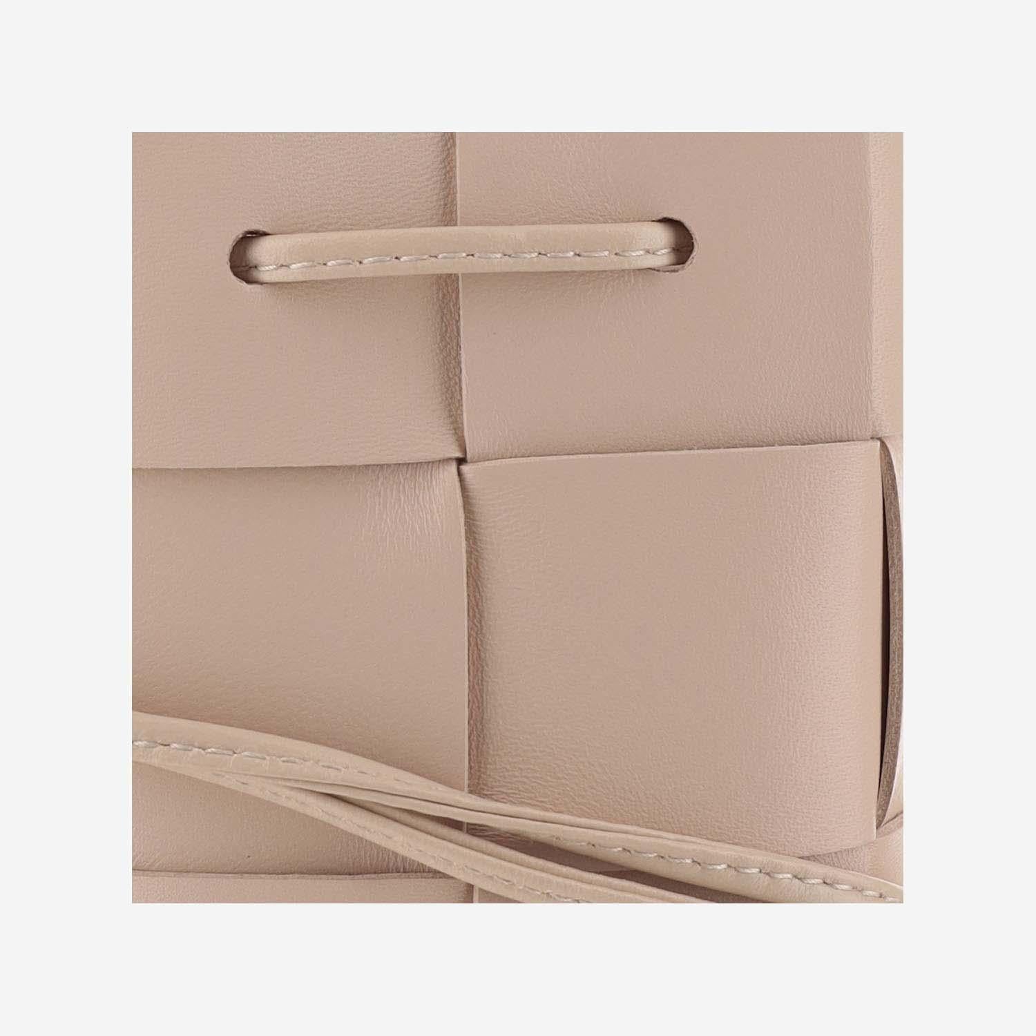 BORSA A TRACOLLA MINI CASSETTE BUCKET 680217 VCQC46917 BOTTEGA VENETA
