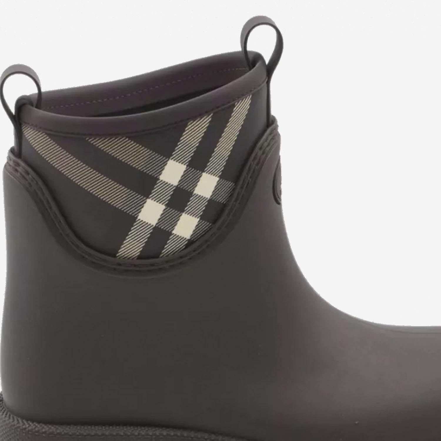 Stivaletti Marsh Stamp 8114732 BROWN/MAHOGANY IP CH BURBERRY