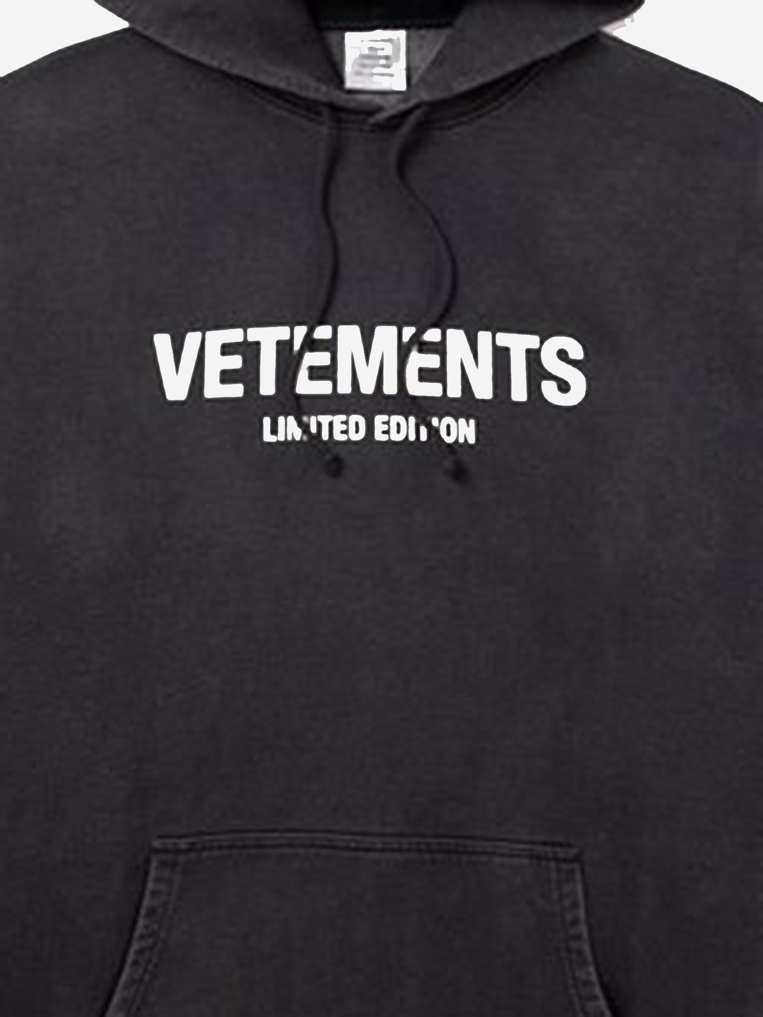 FELPA IN MISTO COTONE CON LOGO UE54HD220B BLACK VETEMENTS
