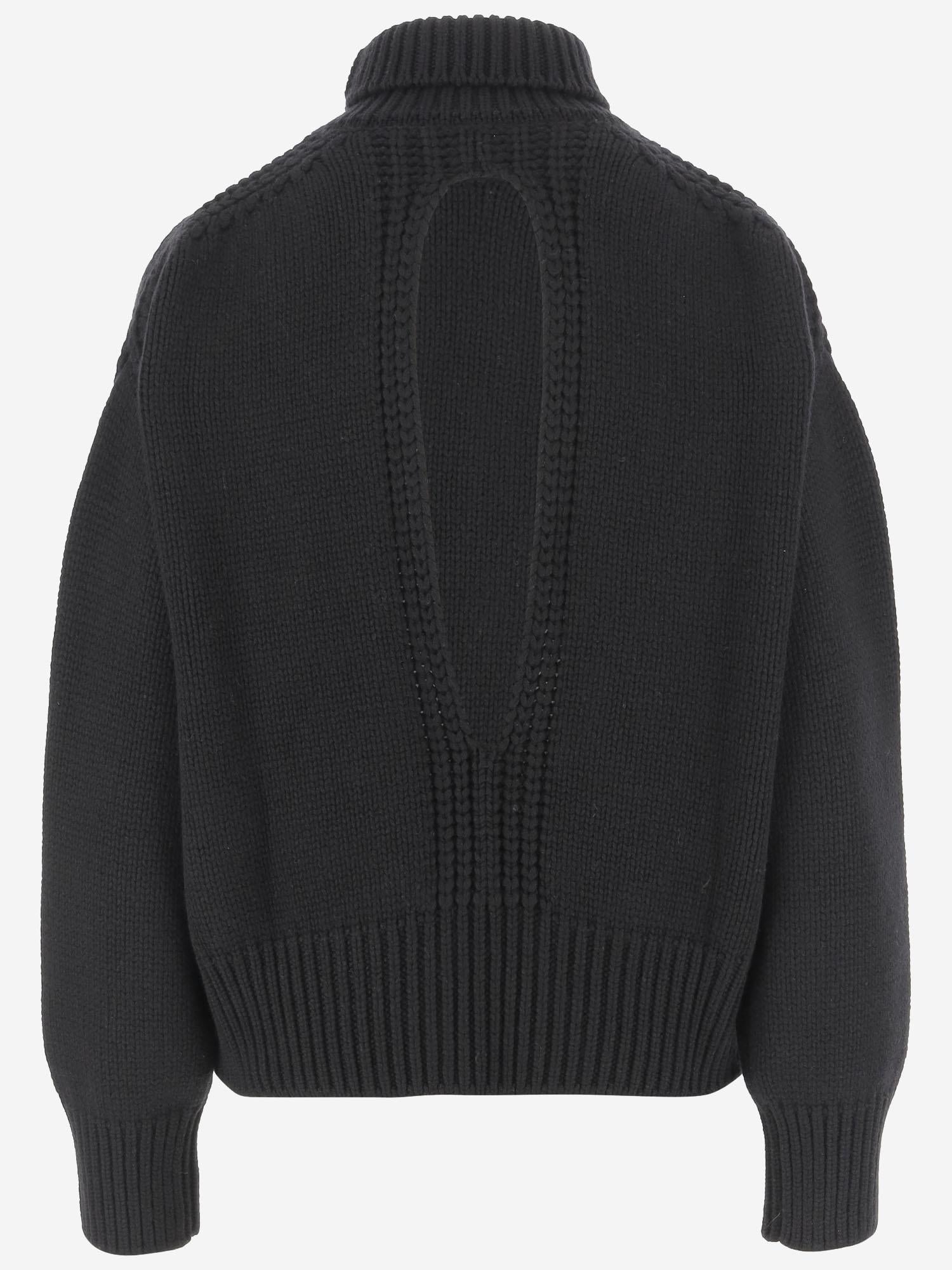 Maglia in cashmere a collo alto W25605 0900 SASUPHI