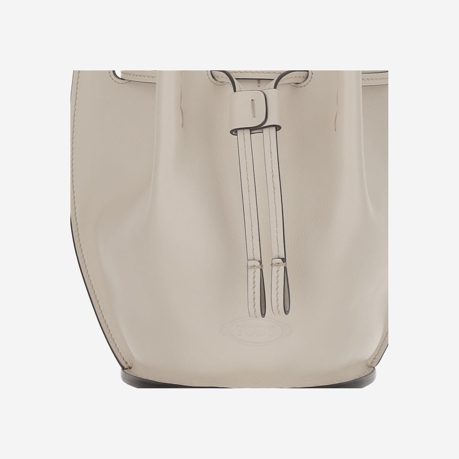BORSA PICCOLA A SECCHIELLO IN PELLE XBWBUZK0100UPP B015 TODS