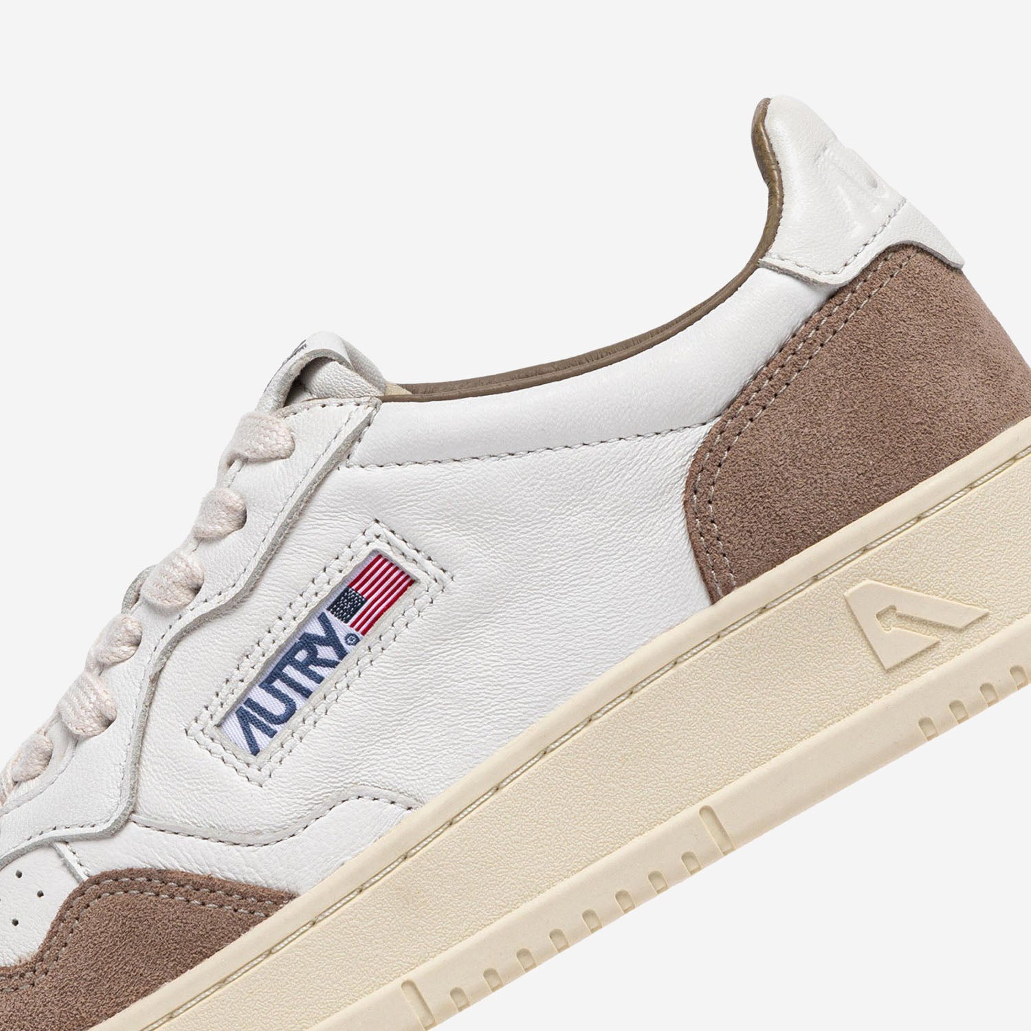 SNEAKERS MEDALIST LOW IN PELLE AULMFT02 SOFLEASUEWHTANTIL AUTRY 