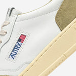 SNEAKERS MEDALIST LOW IN PELLE AULMFT06 SOFLEASUEWHTGREYGN AUTRY 