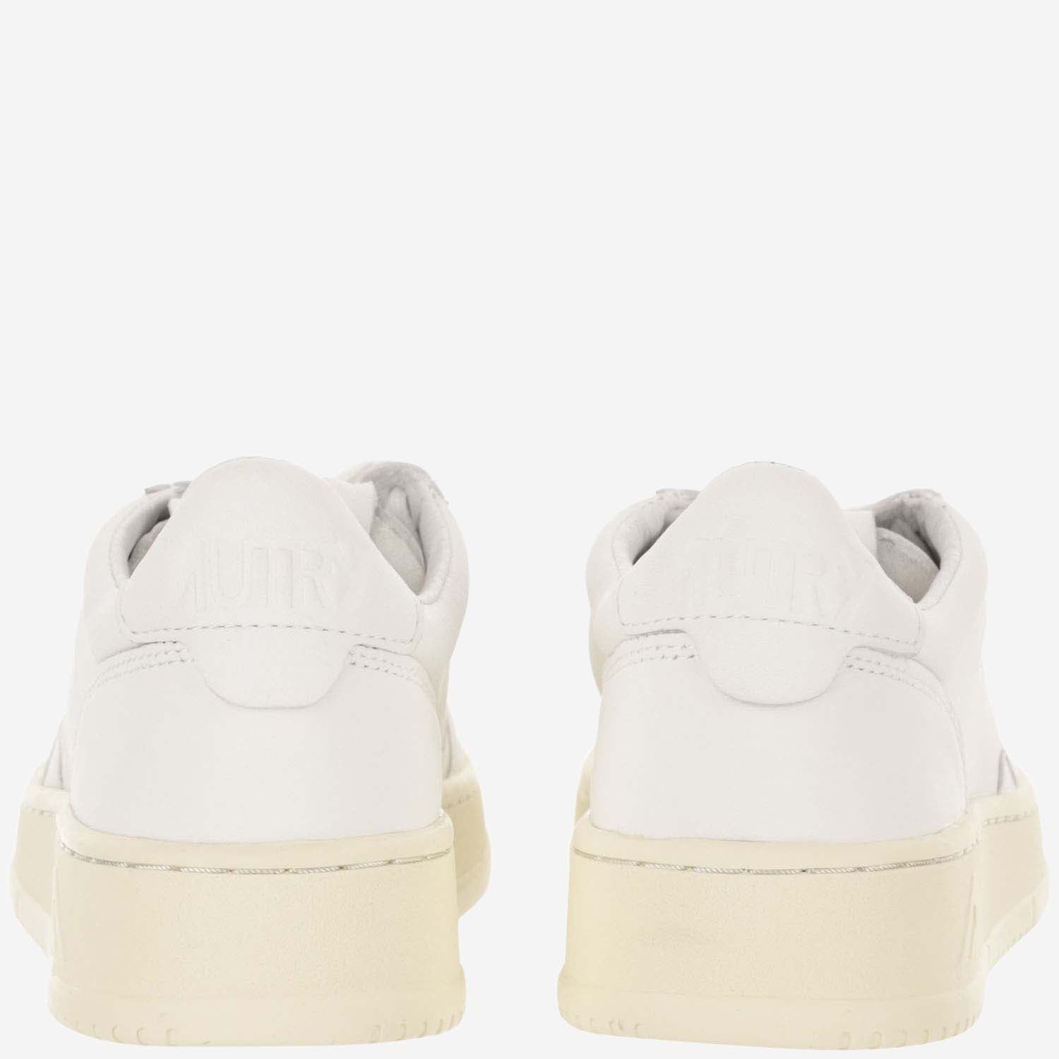 SNEAKERS MEDALIST LOW AULWGG04 GOATGOATWHITE AUTRY 