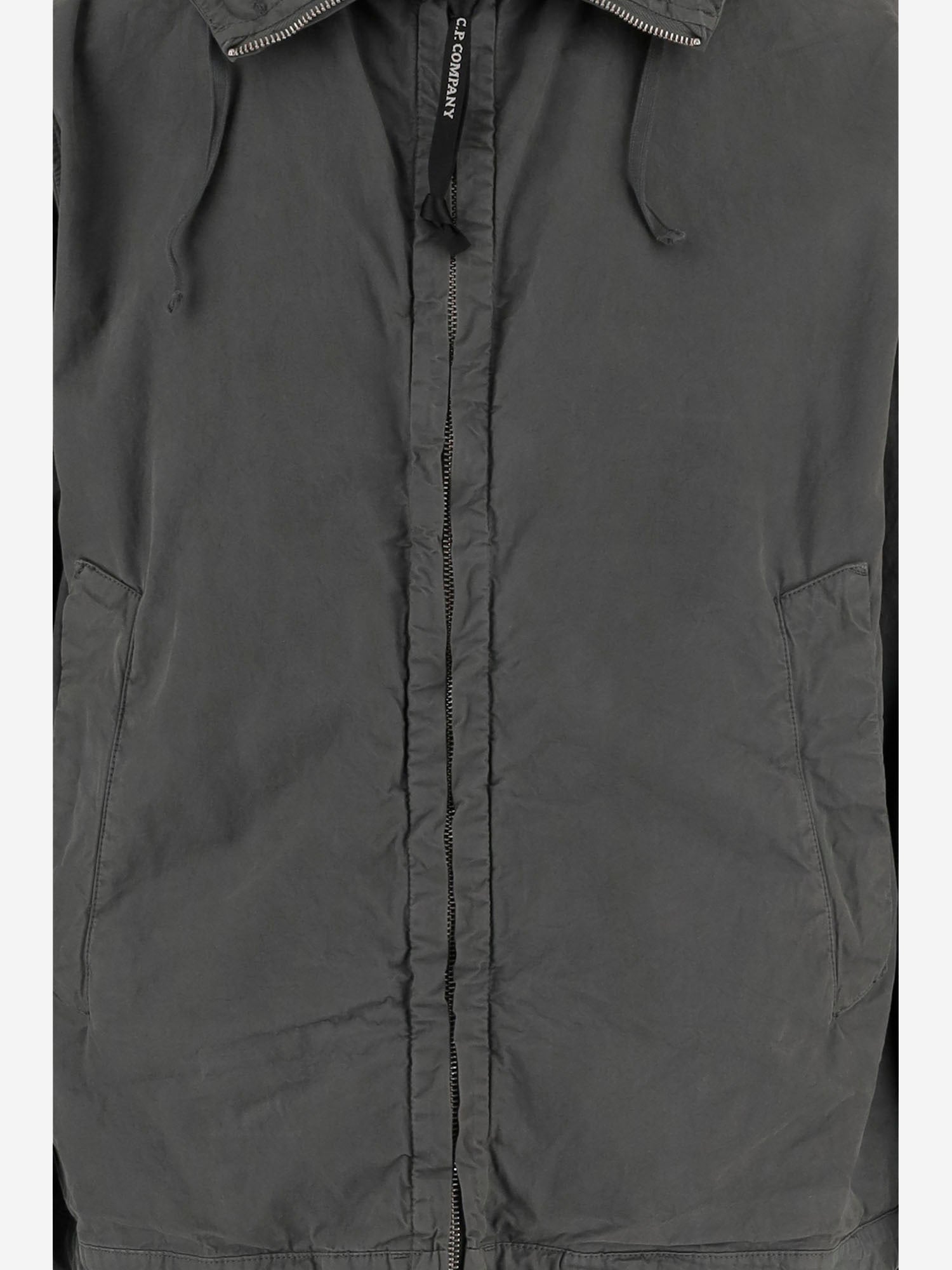 GIACCA IN COTONE CON CAPPUCCIO 20CMOW075A 110324G921 CP COMPANY 