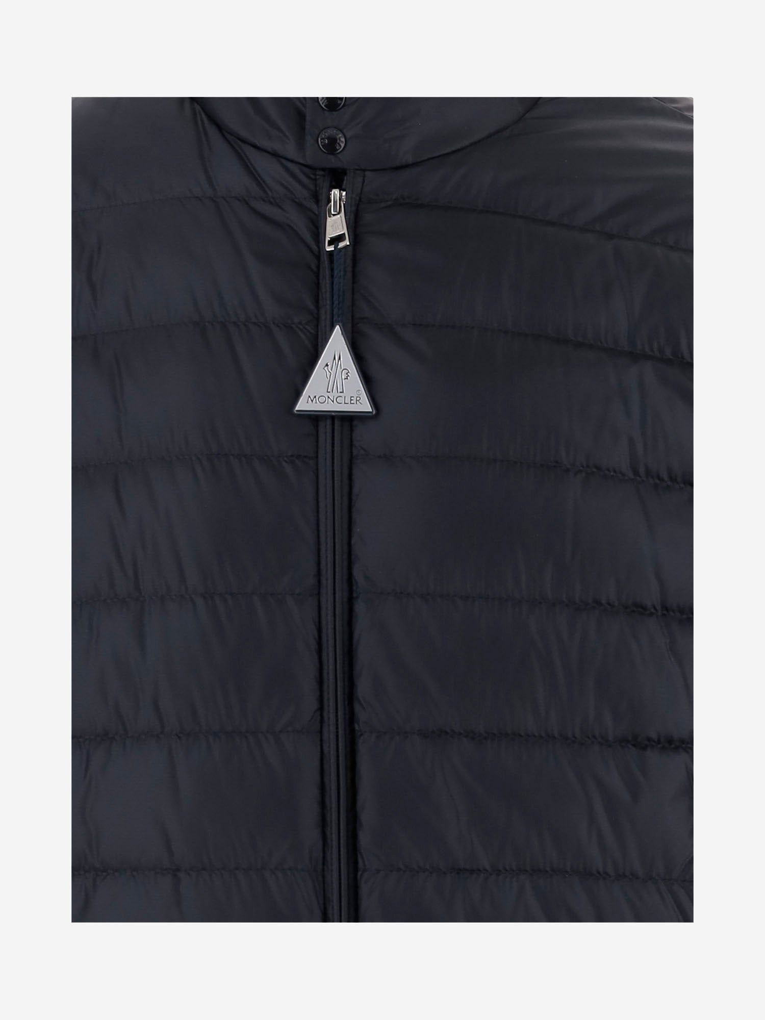 PIUMINO IMBOTTITO IN NYLON 1A00008 597XQ776 MONCLER 
