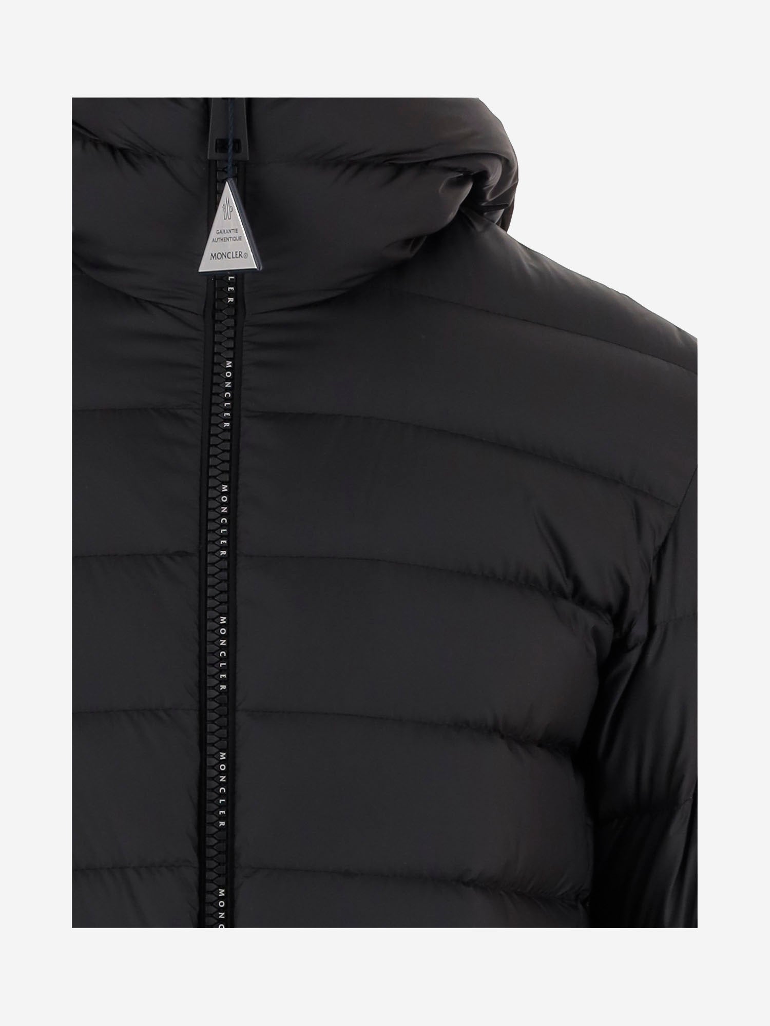 PIUMINO CORTO ALRAI CON CAPPUCCIO 1A00068 598AL999 MONCLER 