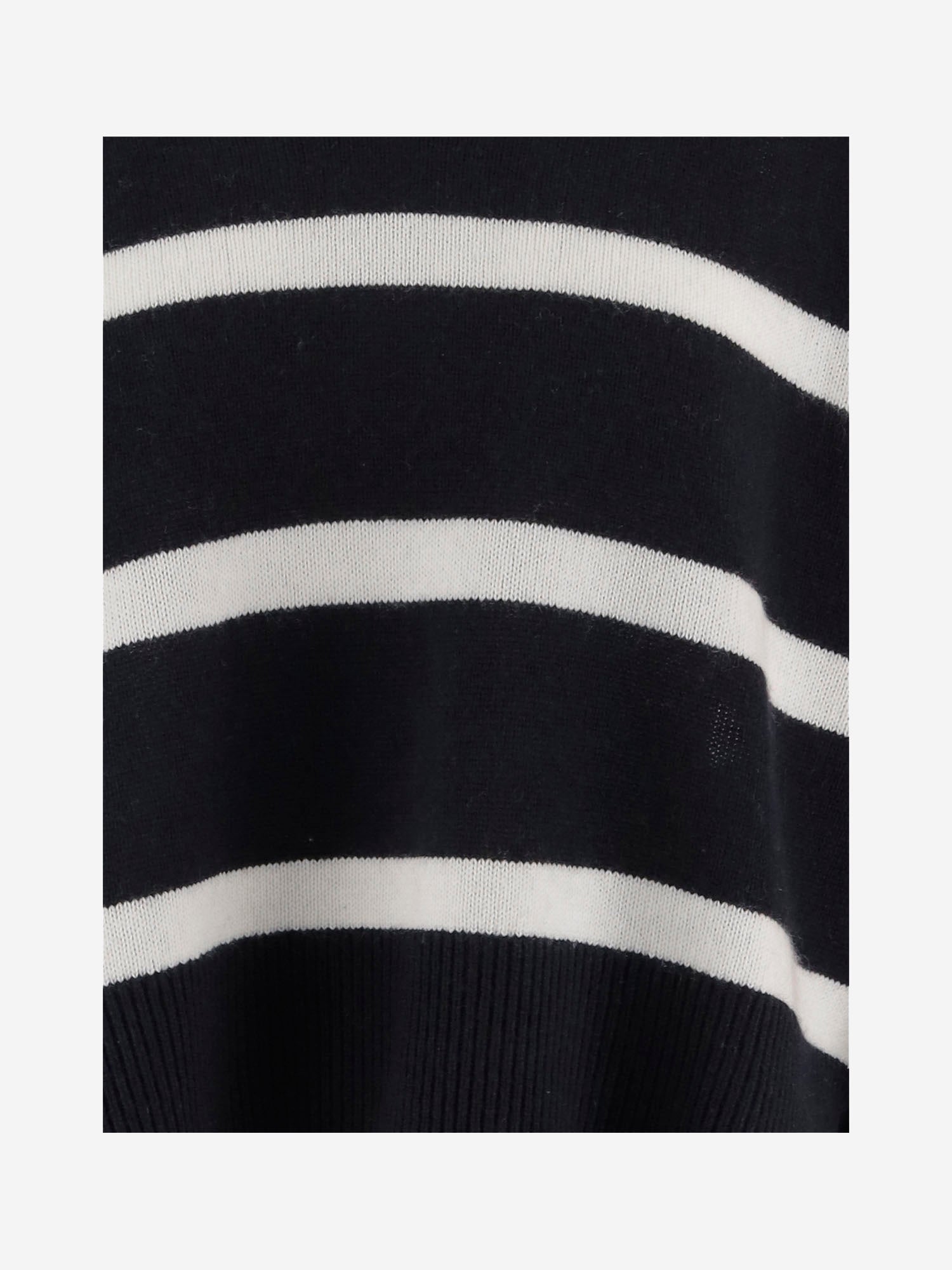 MAGLIONE A RIGHE  IN CASHMERE 26217023 1440 ALLUDE 