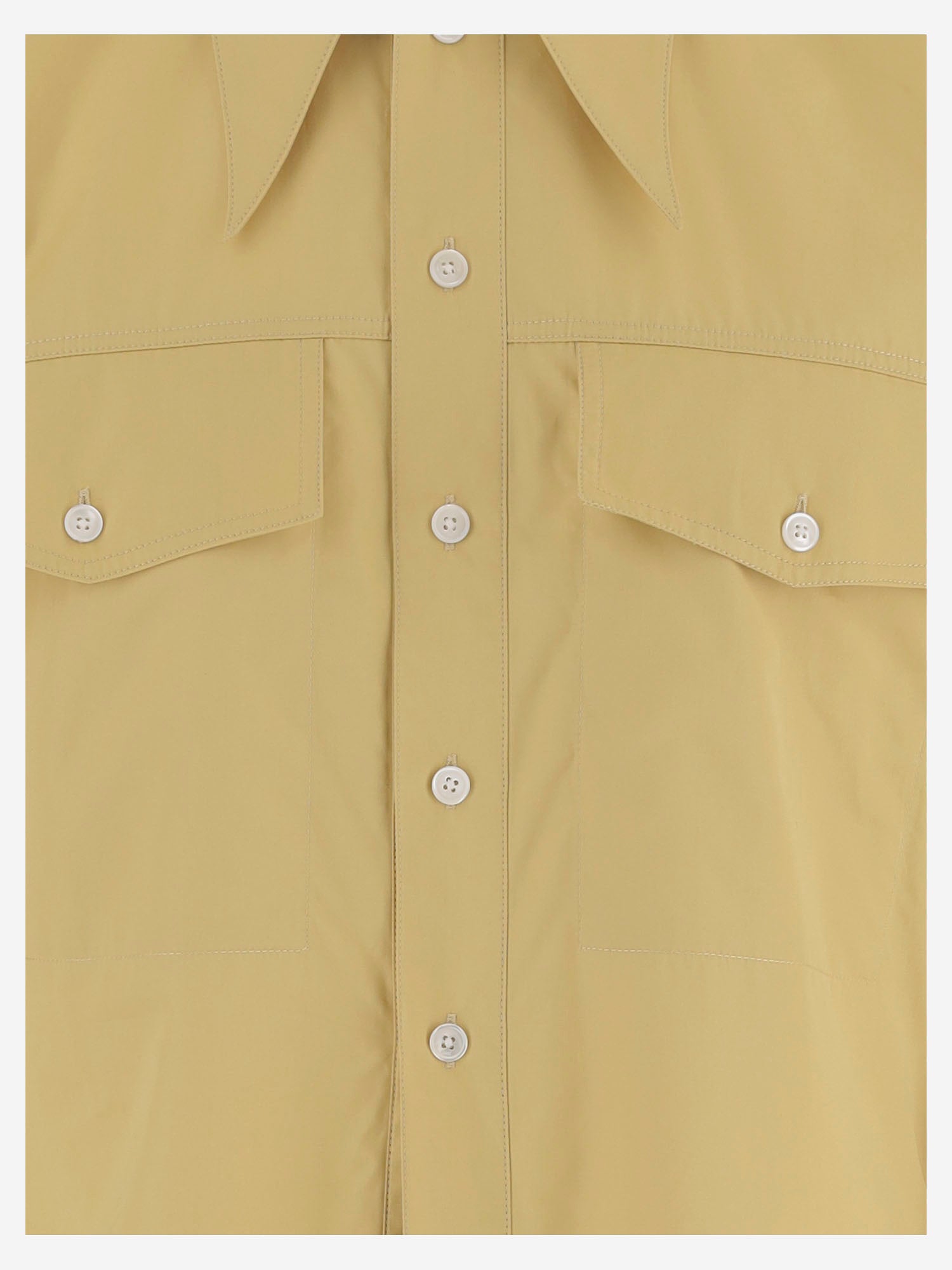 Camicia in cotone con colletto a punta FSH807CO0063 A020 AMI 