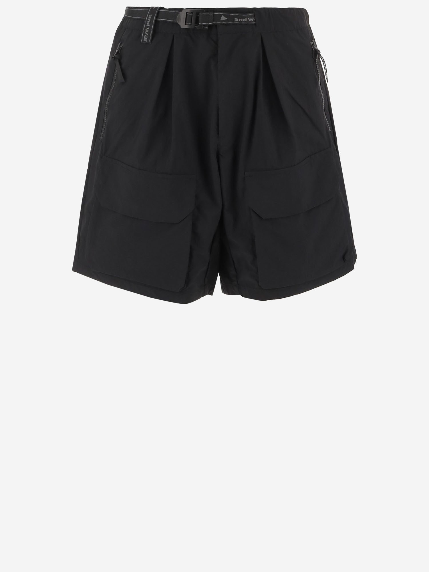 PANTALONI CORTI IN NYLON 5746182046 010 AND WANDER 