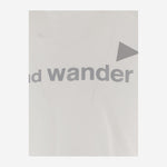 T-shirt in cotone con logo lettering 5746184074 030 AND WANDER 