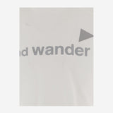 T-shirt in cotone con logo lettering 5746184074 030 AND WANDER 