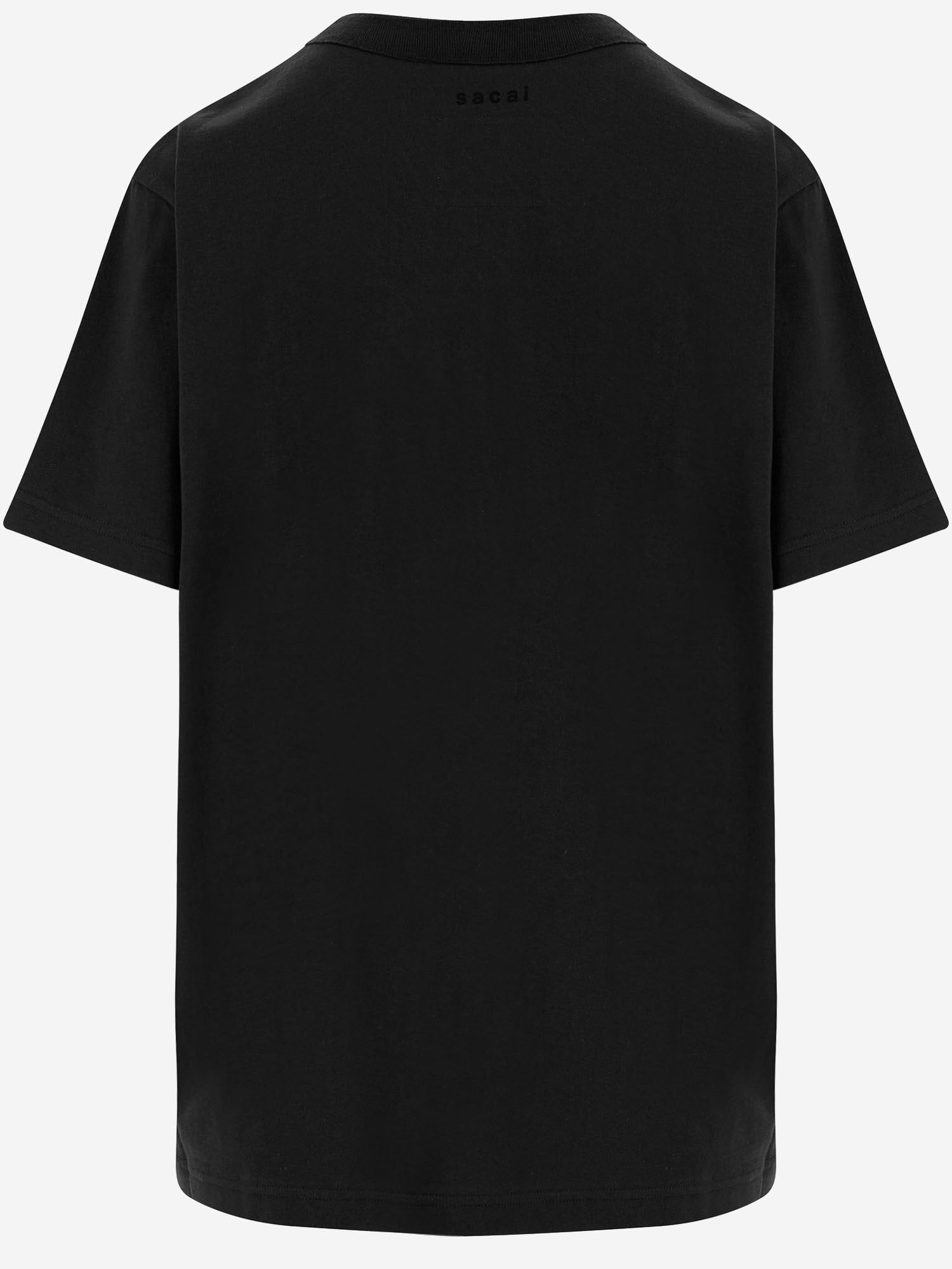 T-SHIRT IN COTONE CON STAMPA 2601150S 001 SACAI 