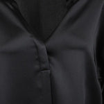 CAMICIA IN SETA CON SCOLLO A V VR84511926 001BLK VINCE 