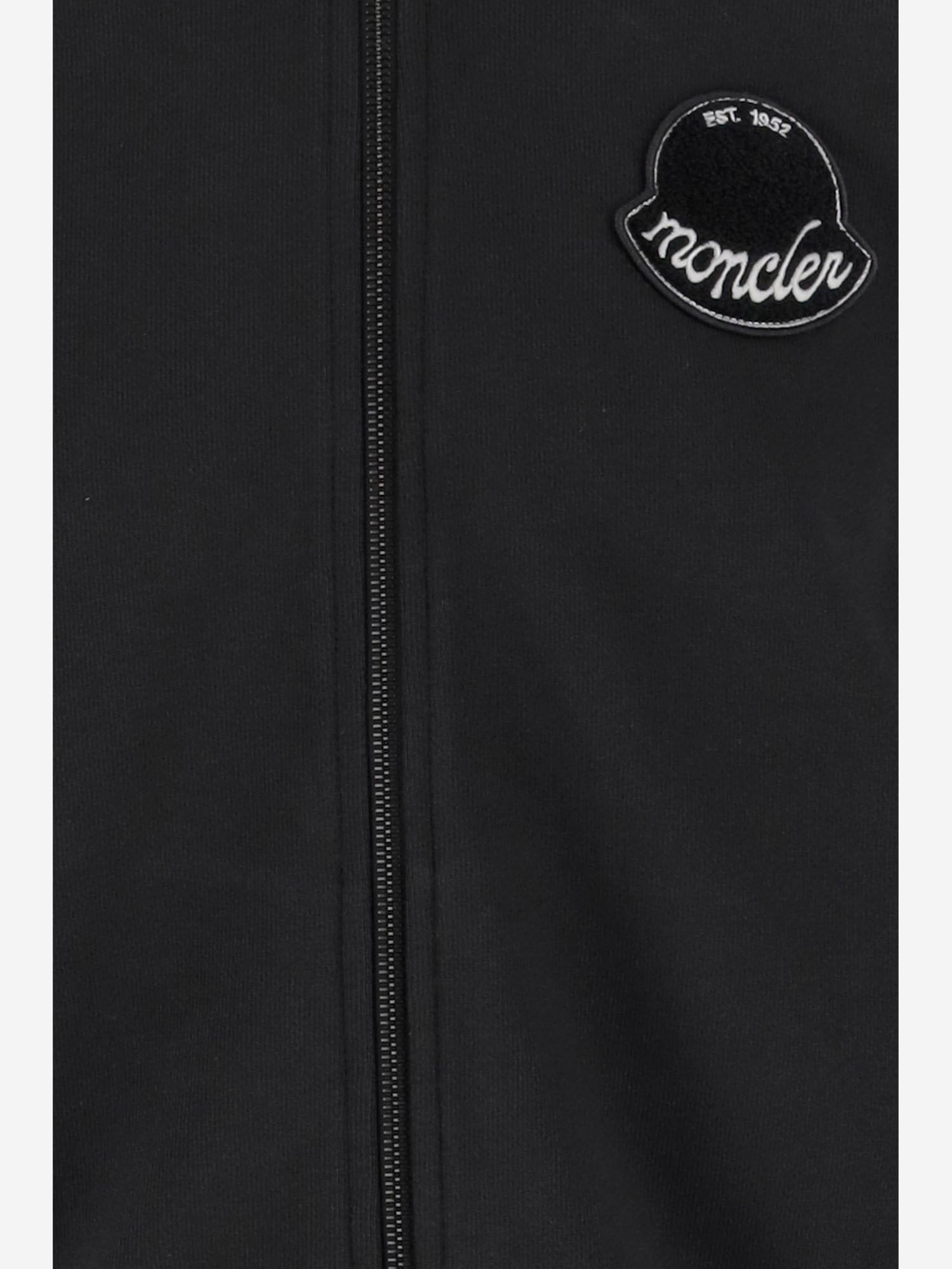 FELPA IN COTONE CON LOGO 8G00023 89AZU998 MONCLER 