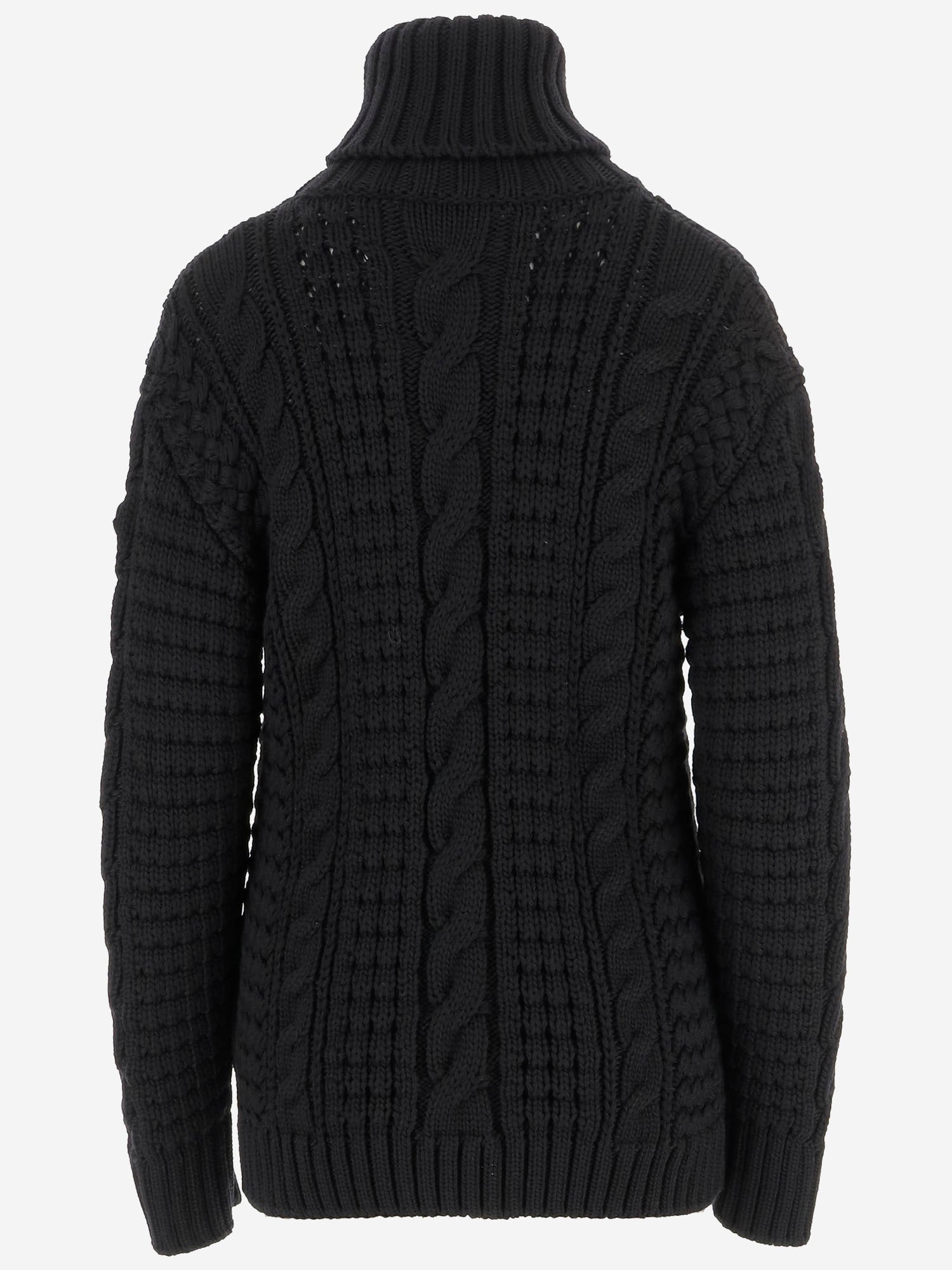 MAGLIONE IN LANA VERGINE 9F00002M6727 999 MONCLER 