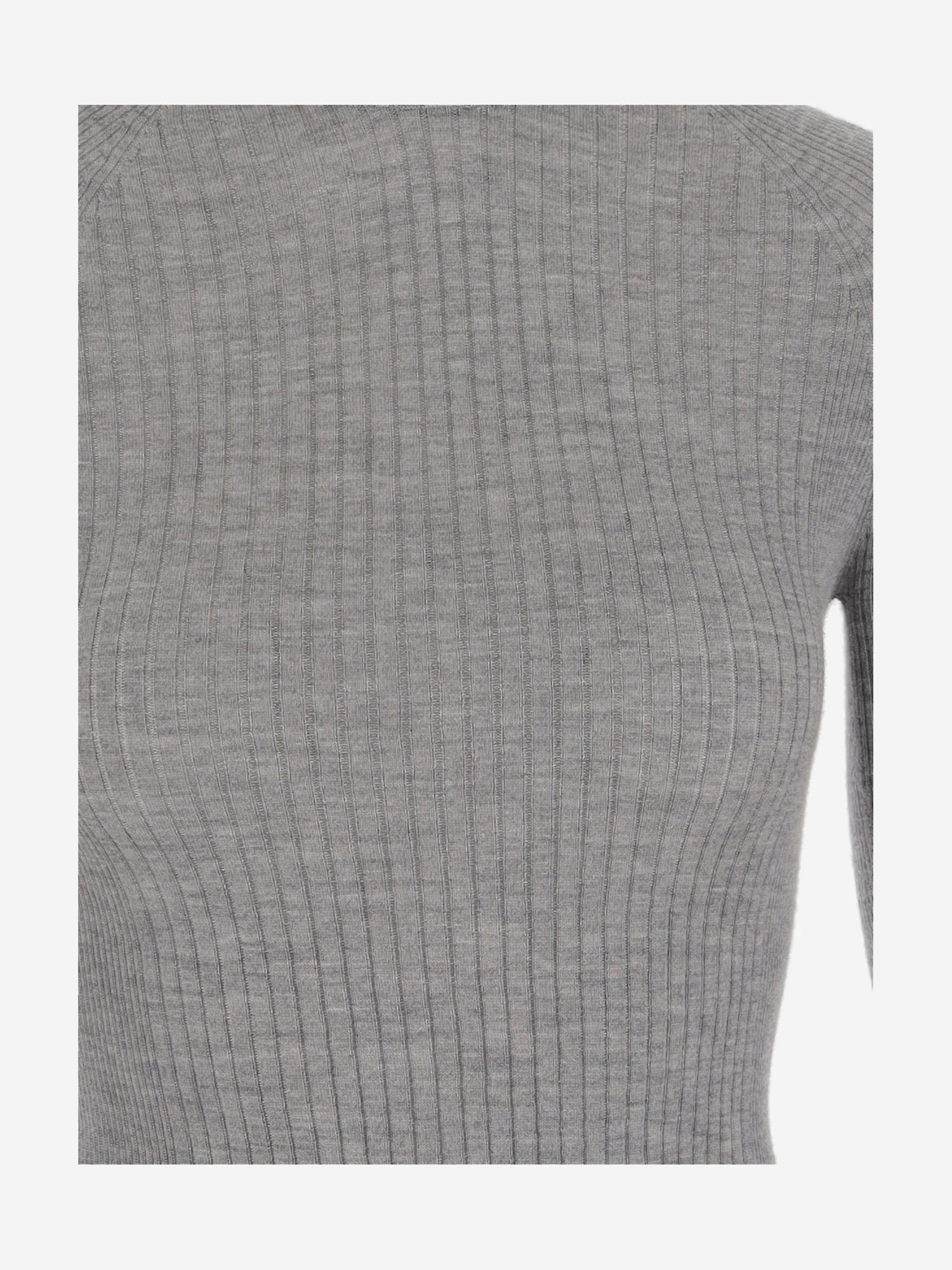 MAGLIA IN CASHMERE E SETA A COSTE W25613 0951 SASUPHI 