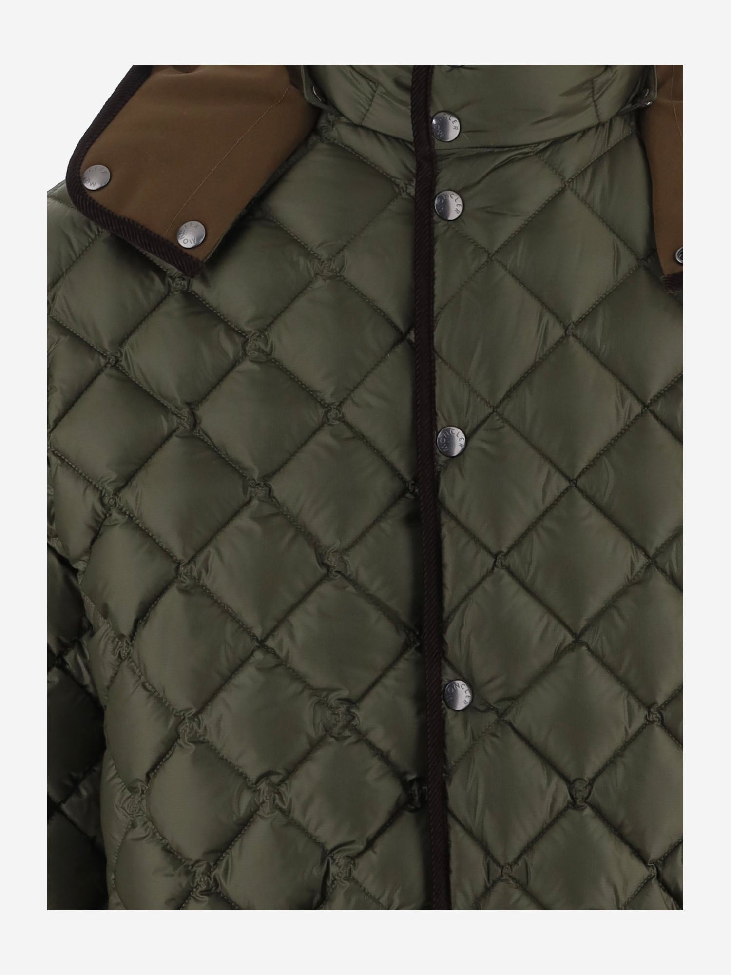 PIUMINO REVERSIBILE IN NYLON CON CAPPUCCIO STACCABILE 1A00140 597XQ818 MONCLER 