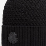 BEANIE IN LANA E CASHMERE CON LOGO 3B00026 M4281999 MONCLER 