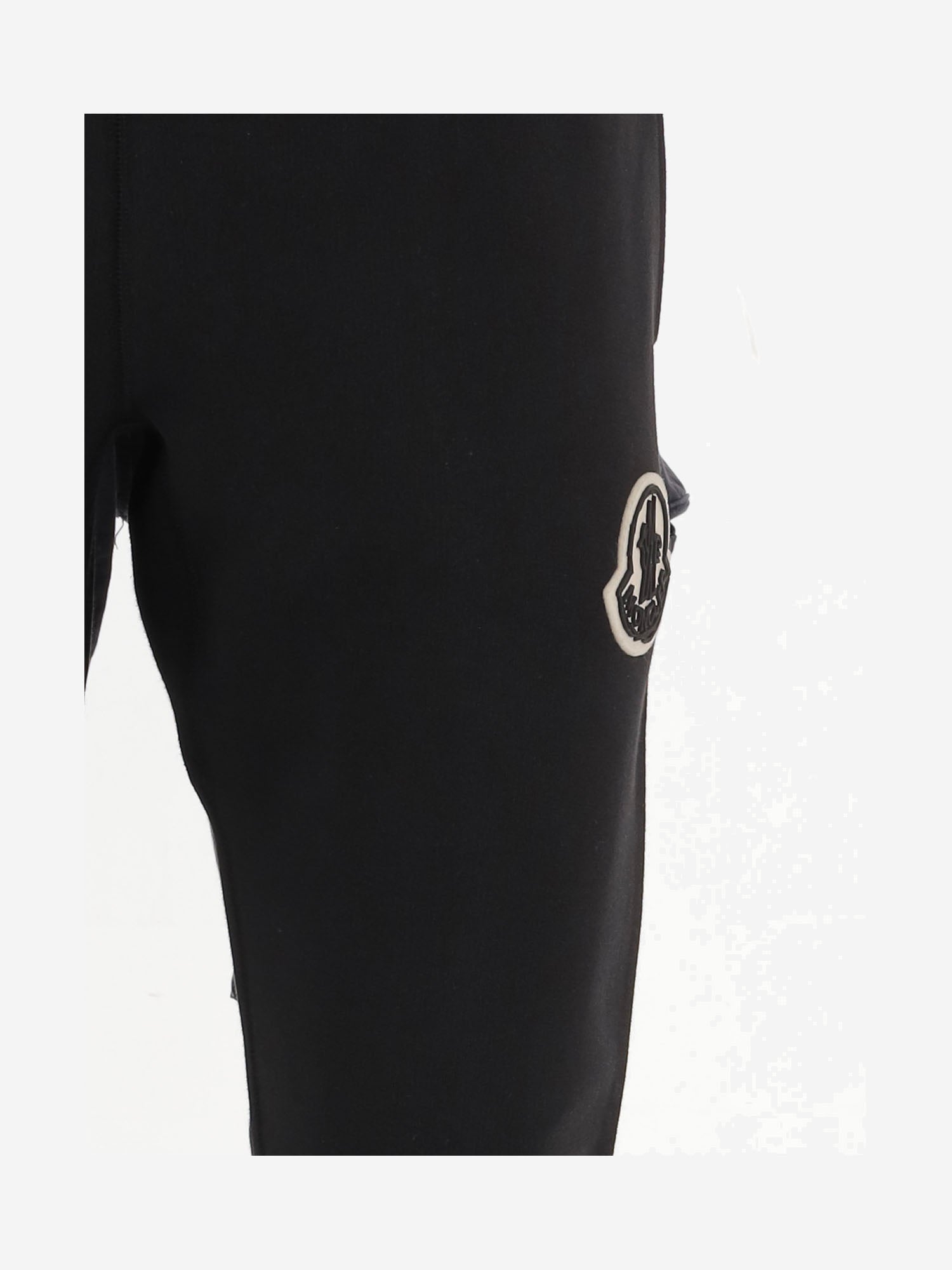 PANTALONI IN COTONE CON LOGO LATERALE 8H00012 899V4999 MONCLER 