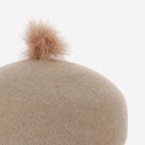 CASQUETE IN LANA RIGIDA CON POMPON CASQUETELANAMERINOPOMPON BEIGE ALEXIA ALVAREZ DE TOLEDO 