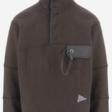 MAGLIA IN COTONE CON COLLO ALTO E LOGO 5746284086 052 AND WANDER 
