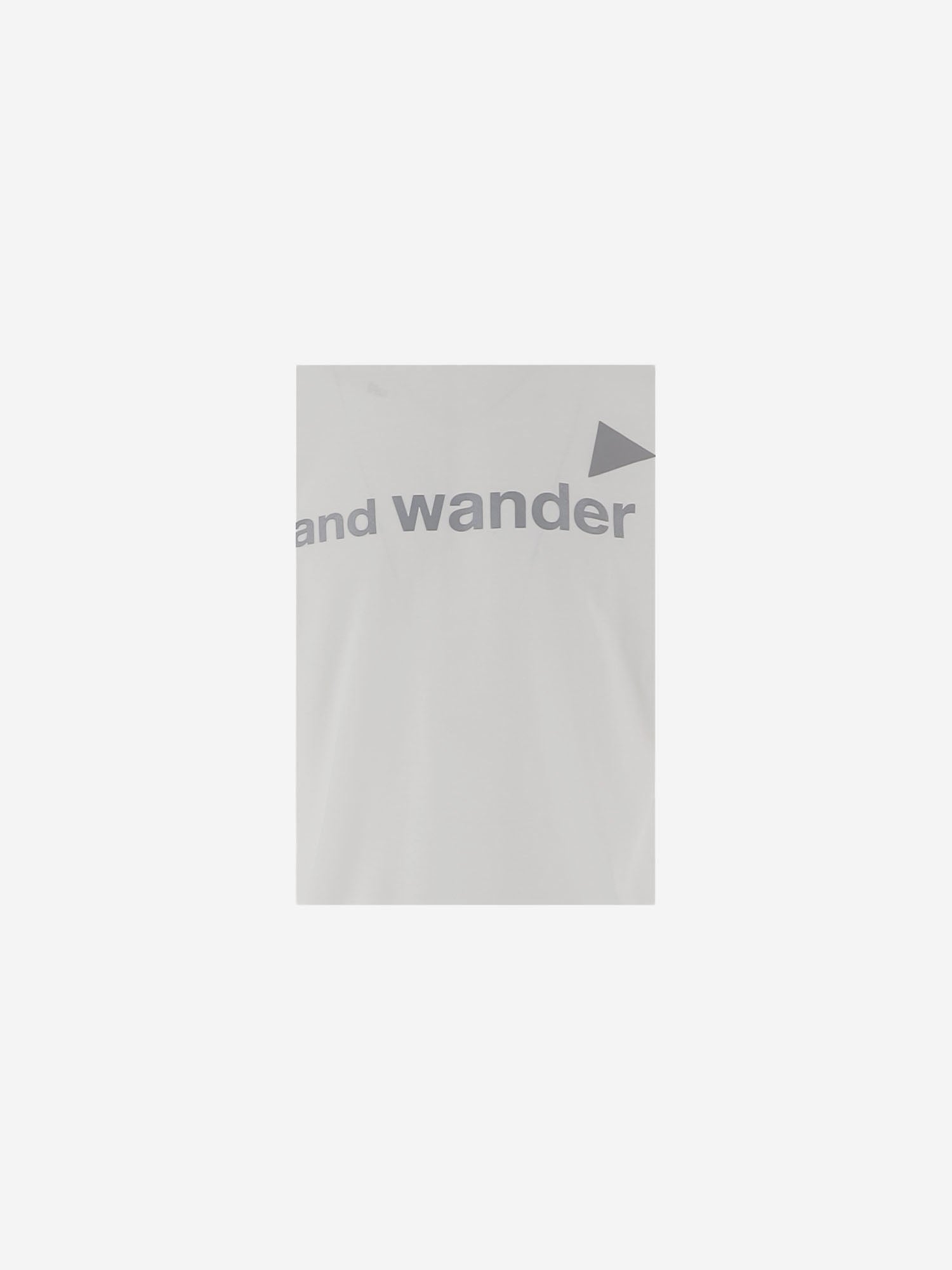 T-SHIRT IN COTONE CON LOGO 5746984098 030 AND WANDER 