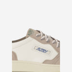 SNEAKERS MEDALIST LOW IN PELLE AULMBW07 LEASUEBICWHTLICORICE AUTRY 