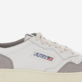 SNEAKERS MEDALIST LOW IN PELLE AULMFT15 SOFLEASUEWHTCEMENTO AUTRY 