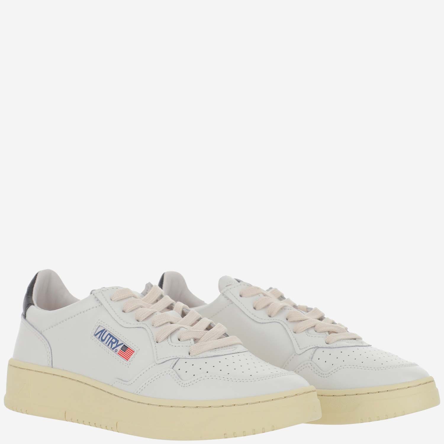 SNEAKERS MEDALIST LOW AULMLL22 LEATLEATWHTBLACK AUTRY 