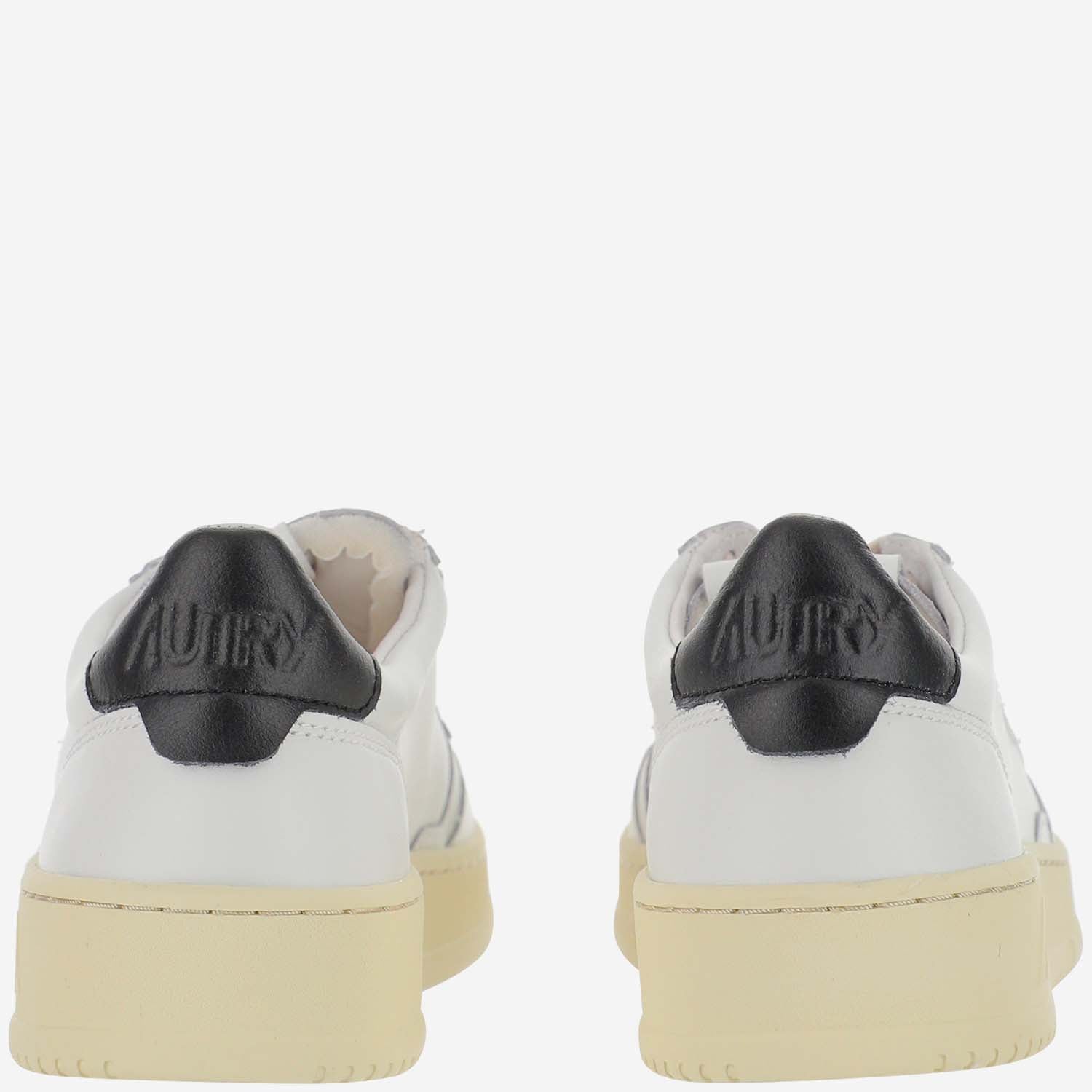 SNEAKERS MEDALIST LOW AULMLL22 LEATLEATWHTBLACK AUTRY 