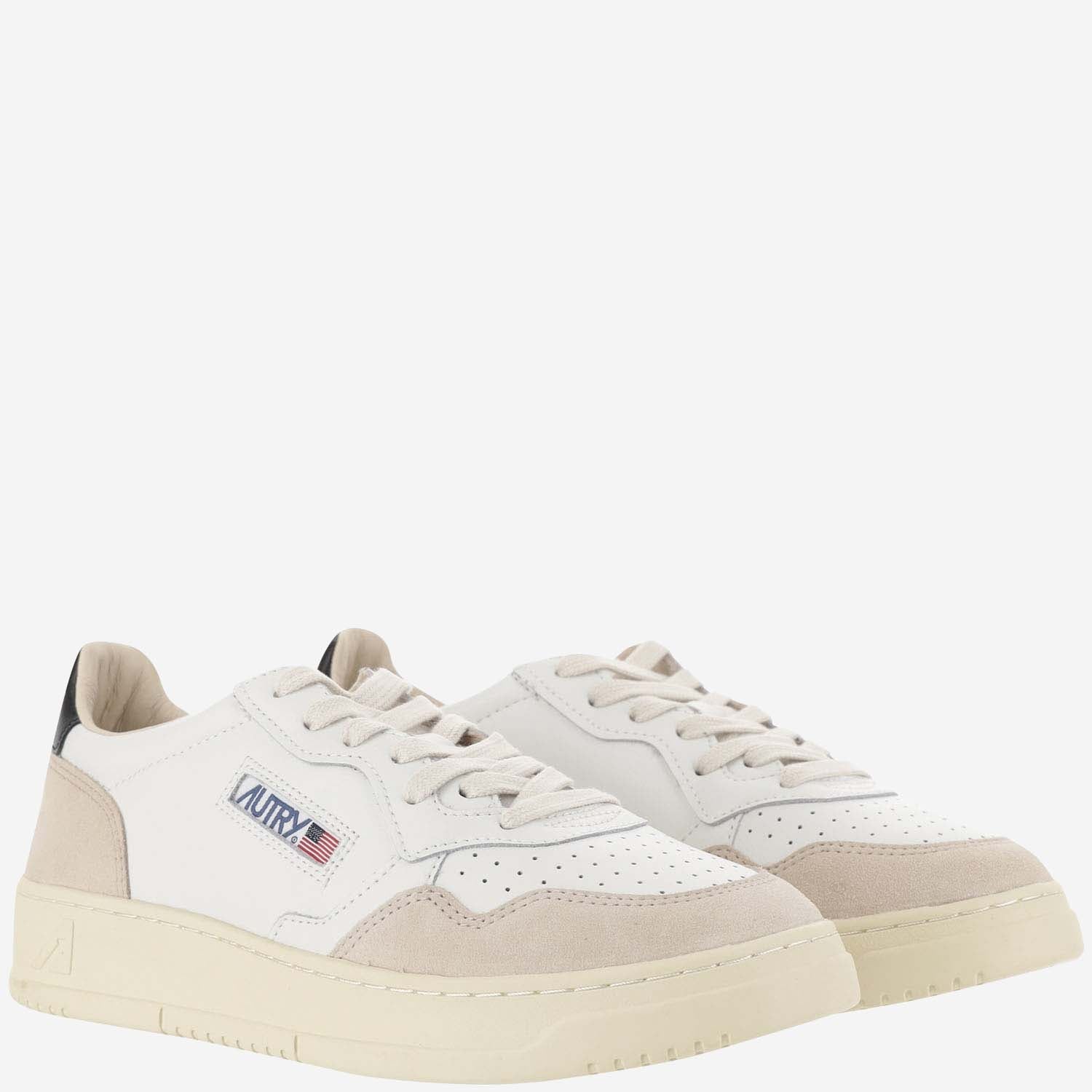 SNEAKERS LOW MEDALIST AULMLS21 LEATSUEDEWHTBLK AUTRY 